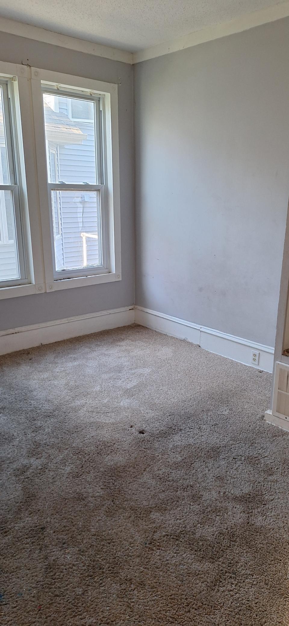 3614 Russell Avenue N Property Photo 3