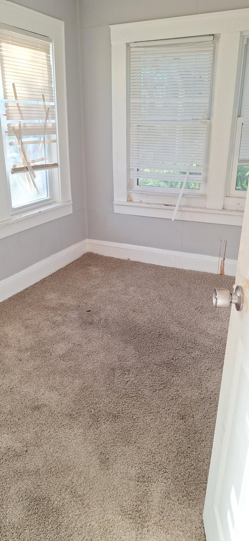 3614 Russell Avenue N Property Photo 4
