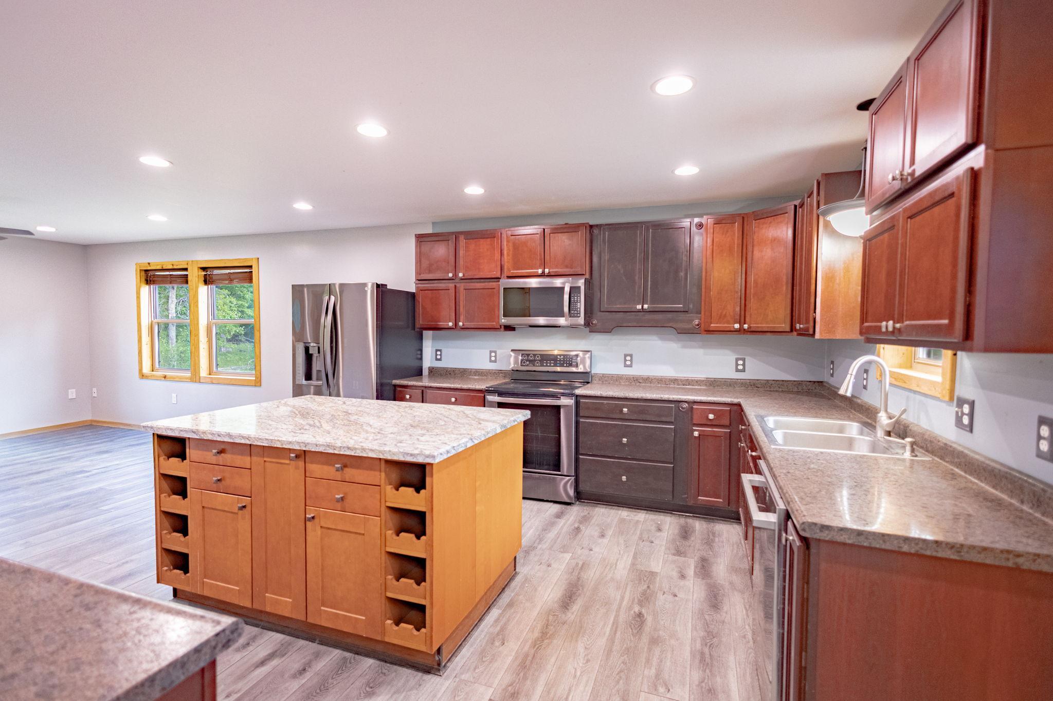 28870 E Yellow River Road Property Photo 4