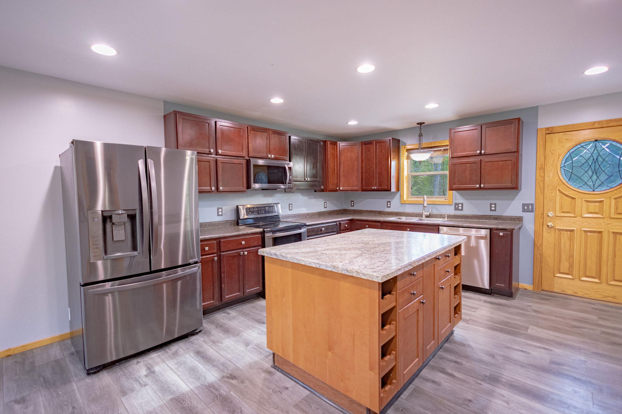 28870 E Yellow River Road Property Photo 5