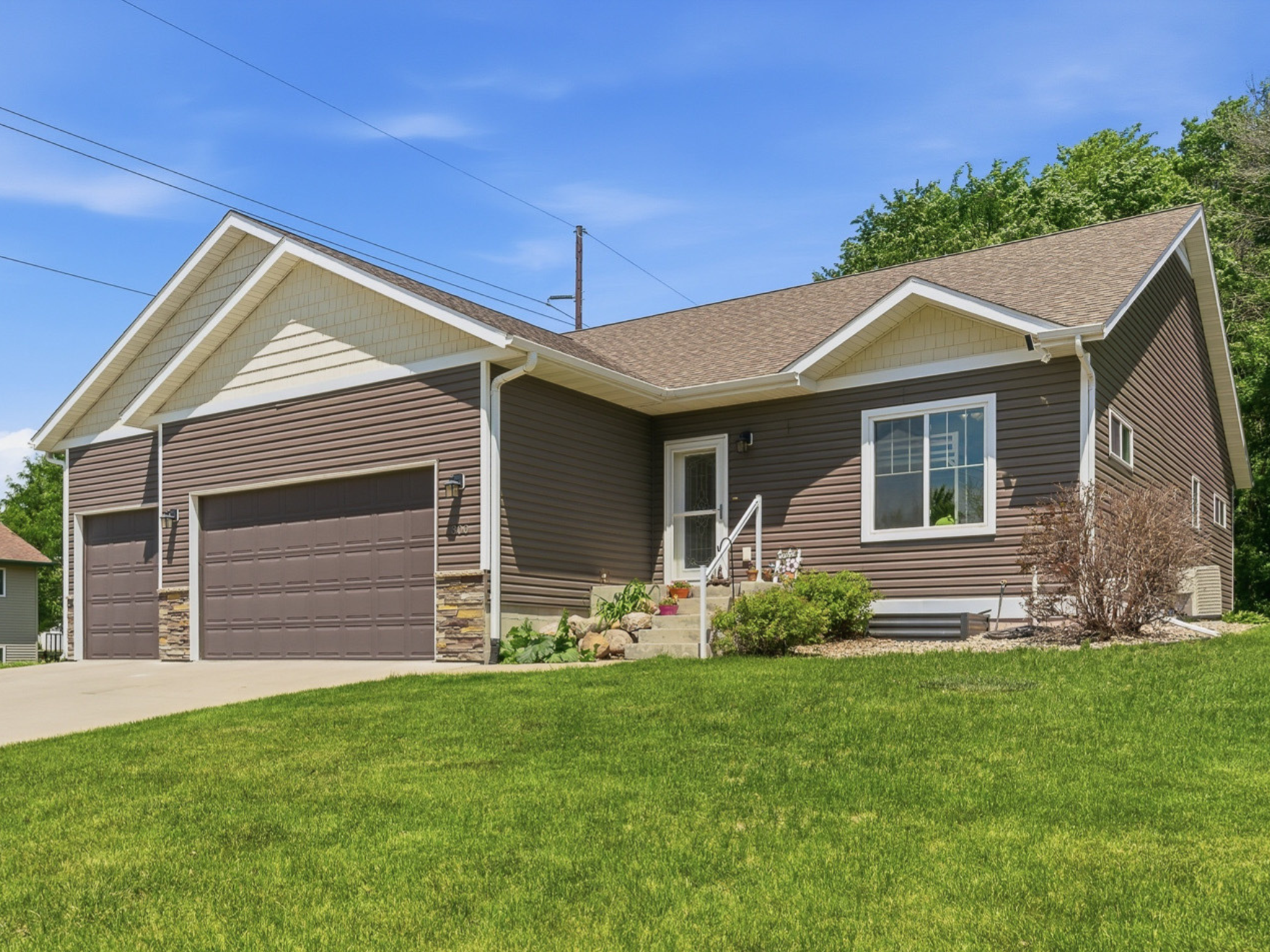 300 Tanager Road Property Photo 1