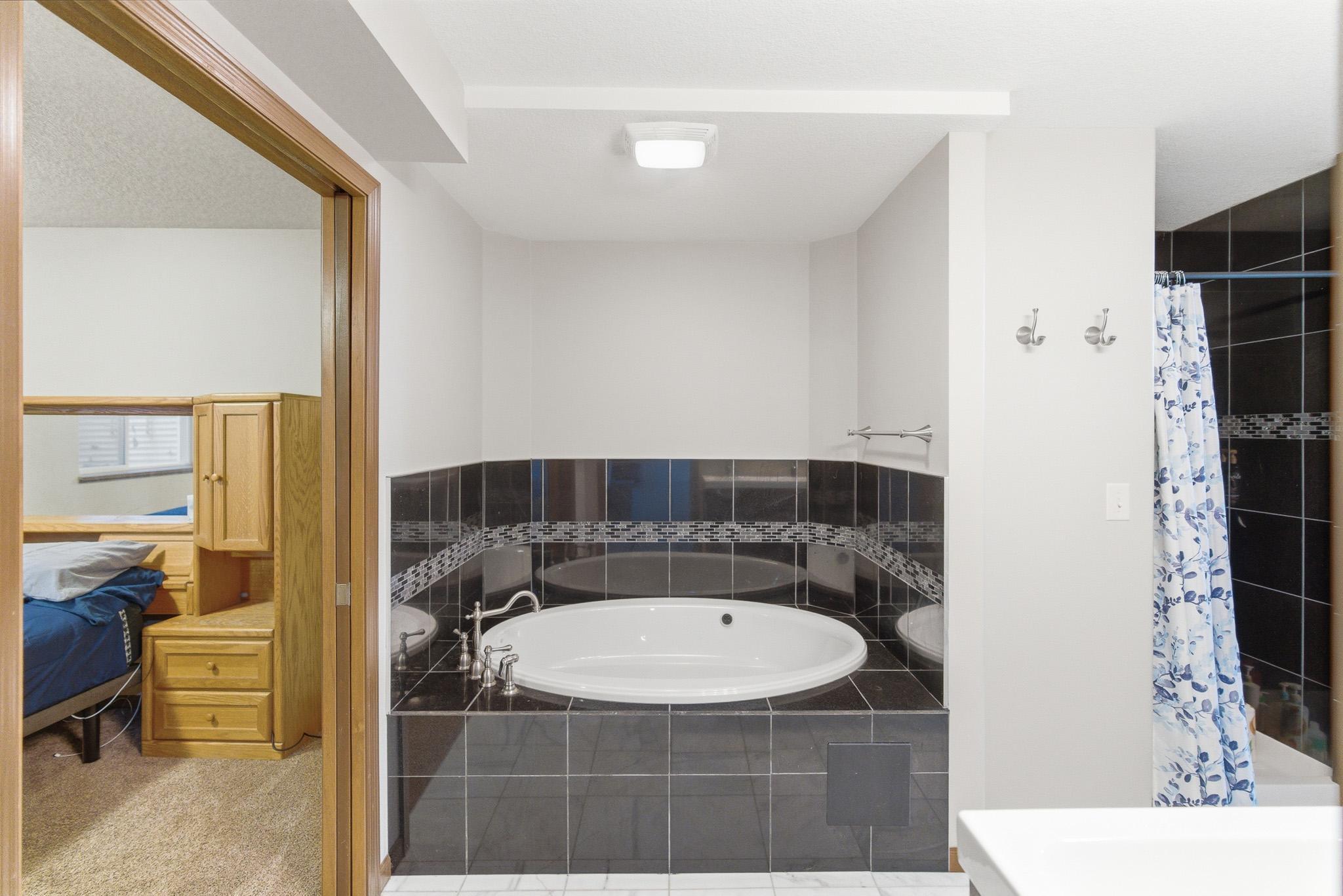300 Tanager Road Property Photo 23