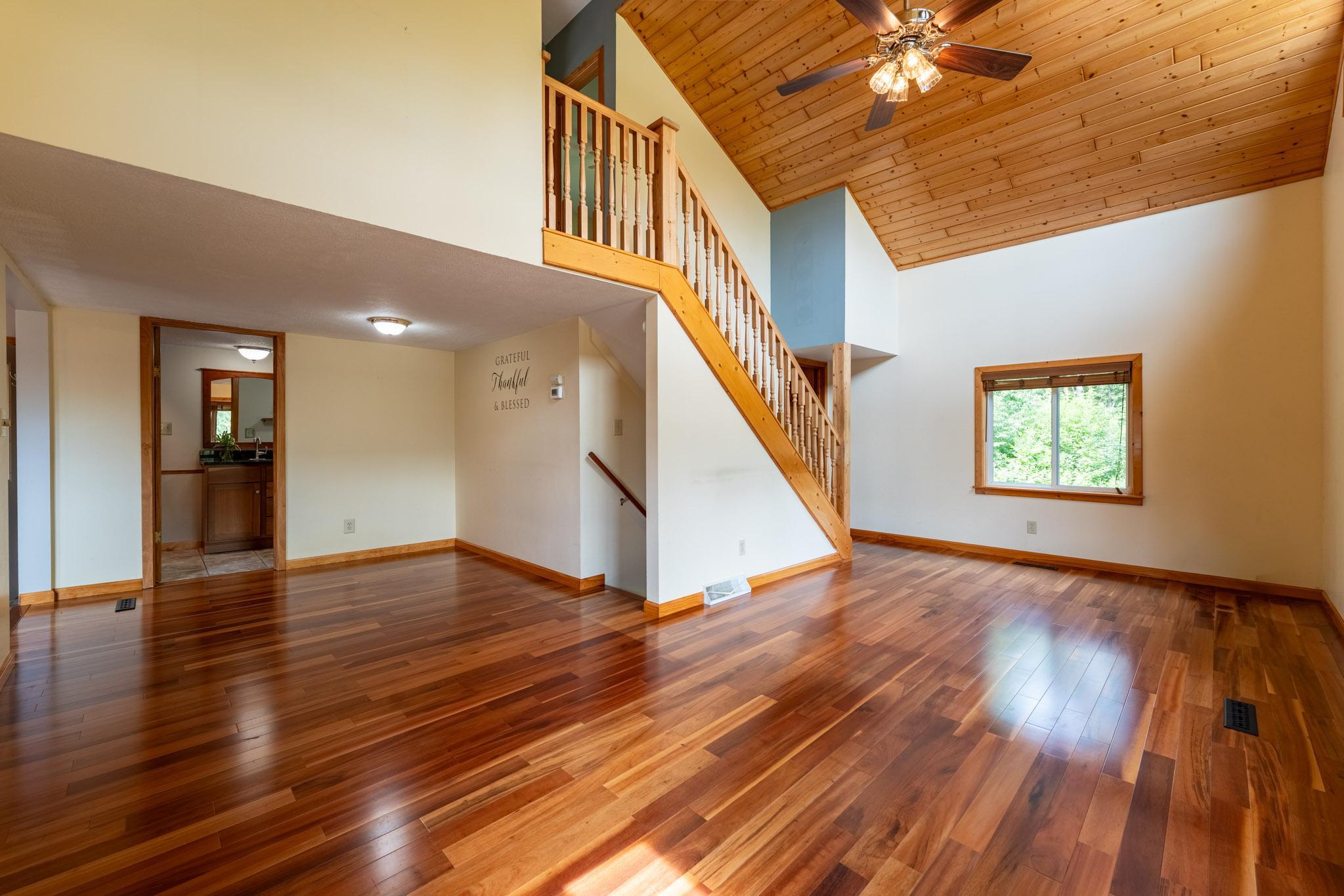 15771 Sherwood Trail Property Photo 3