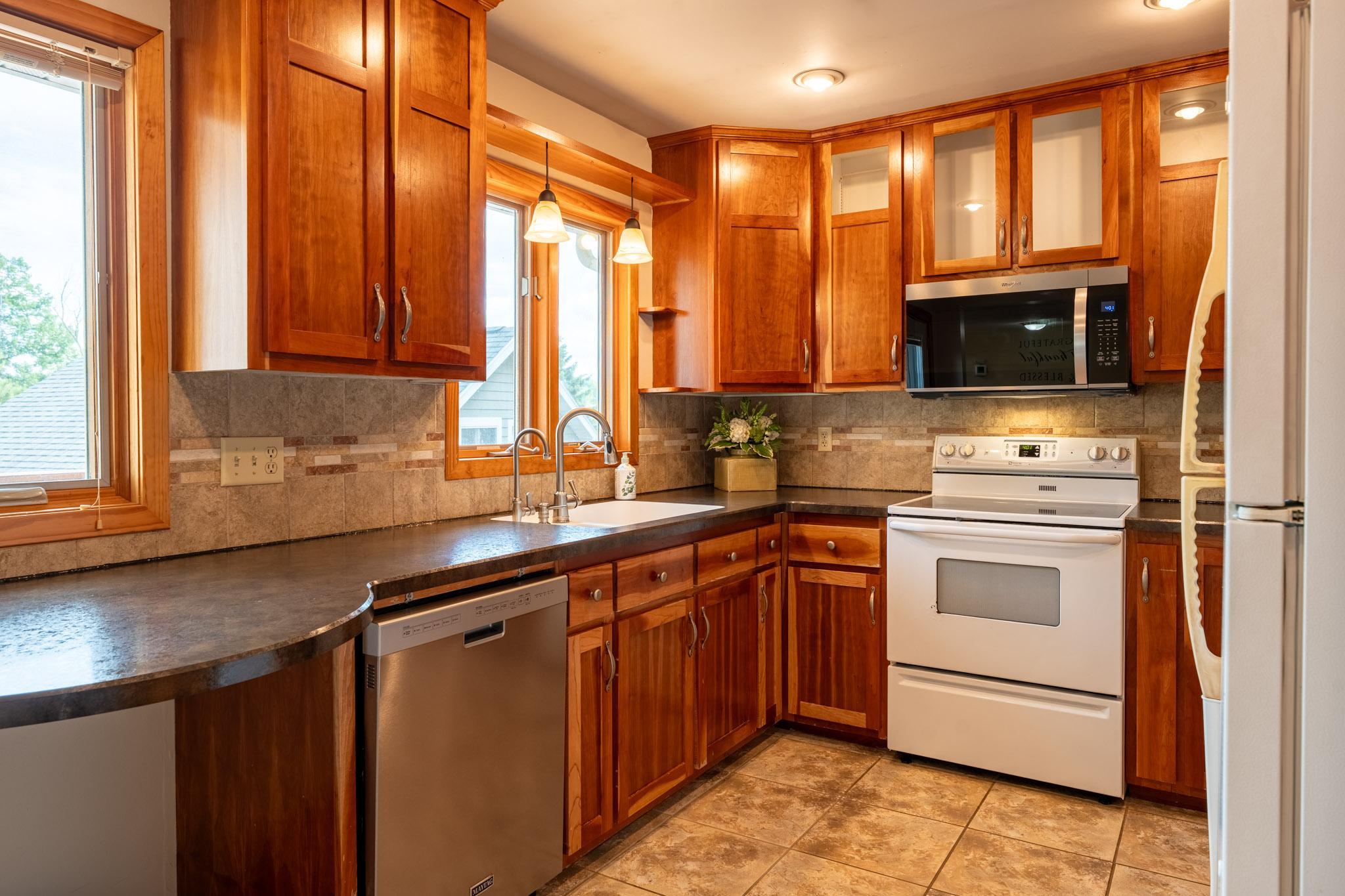 15771 Sherwood Trail Property Photo 10