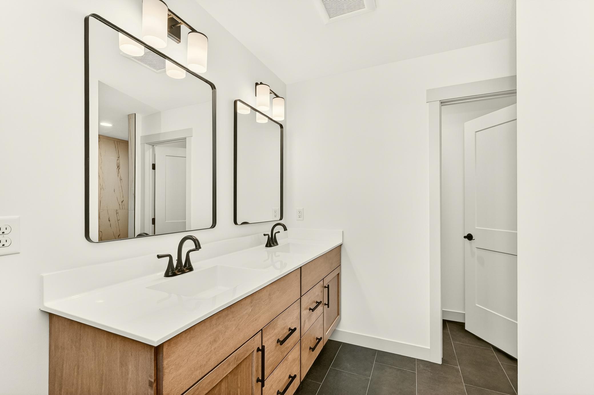 3435 Stonehedge Drive Ne Property Photo 21