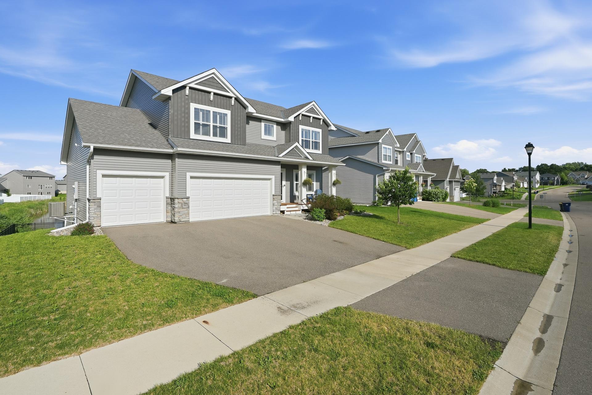 17834 Evershed Way Property Photo 3