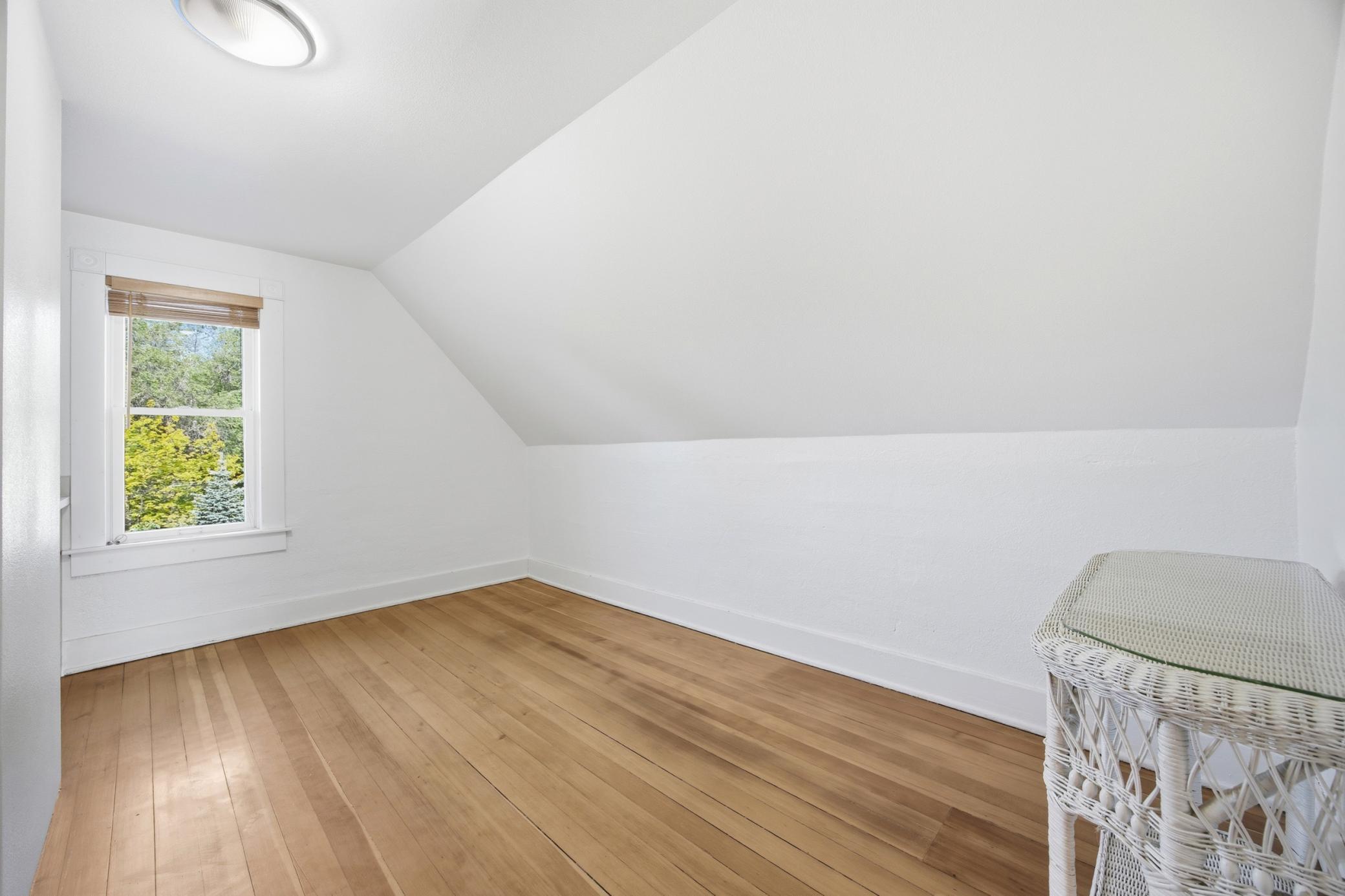 1323 S River Drive Property Photo 29