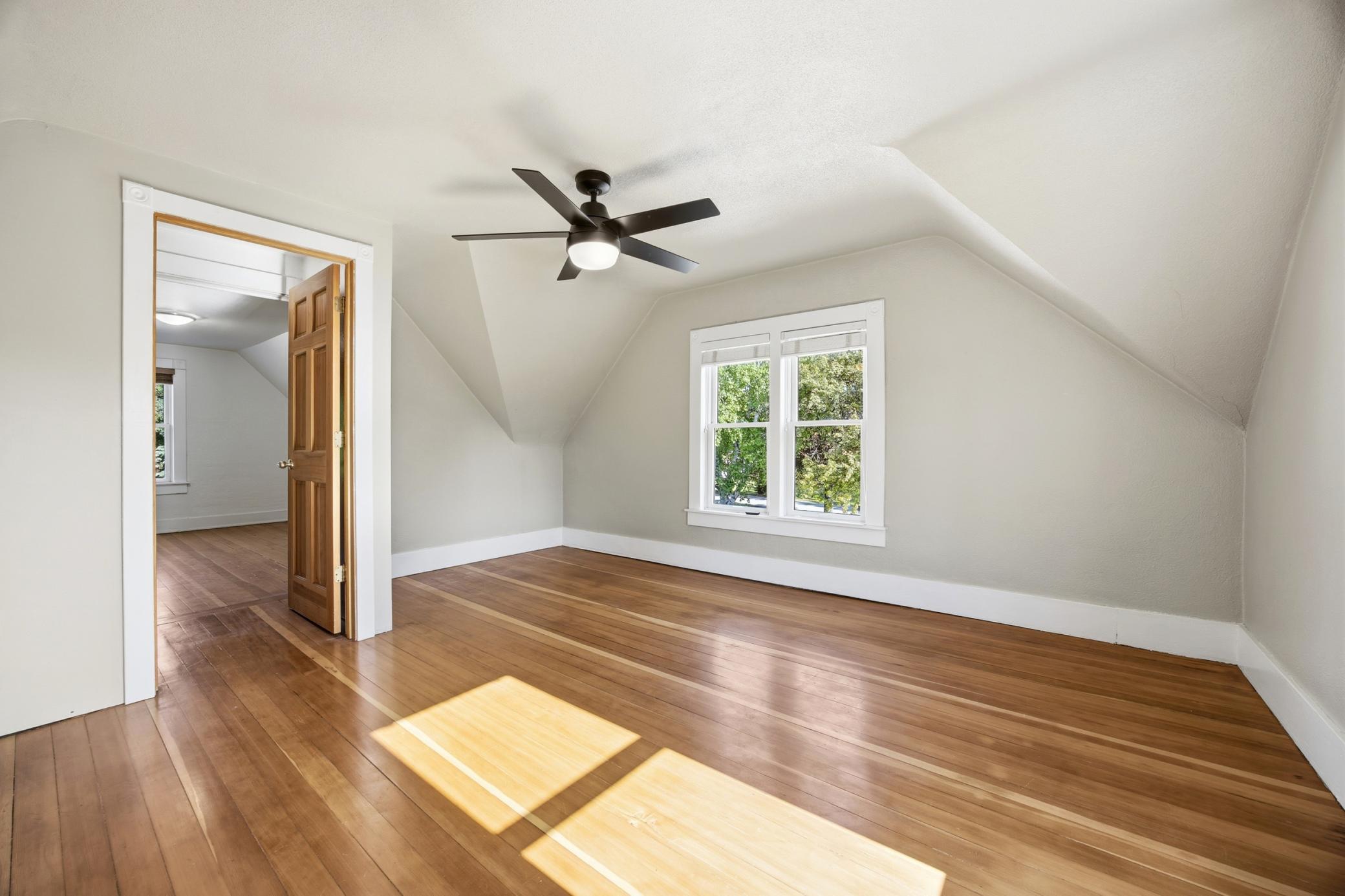 1323 S River Drive Property Photo 32