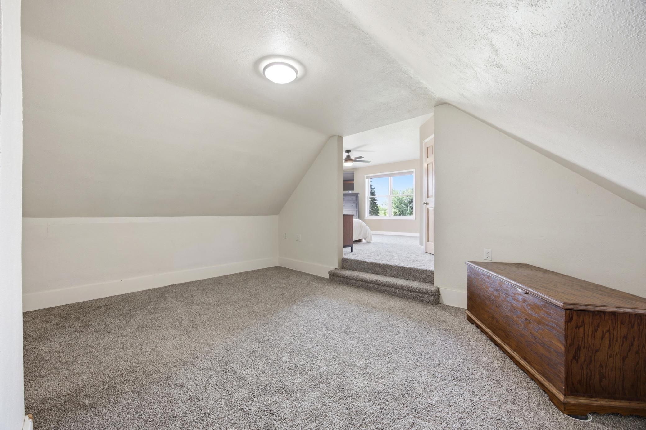 1323 S River Drive Property Photo 34