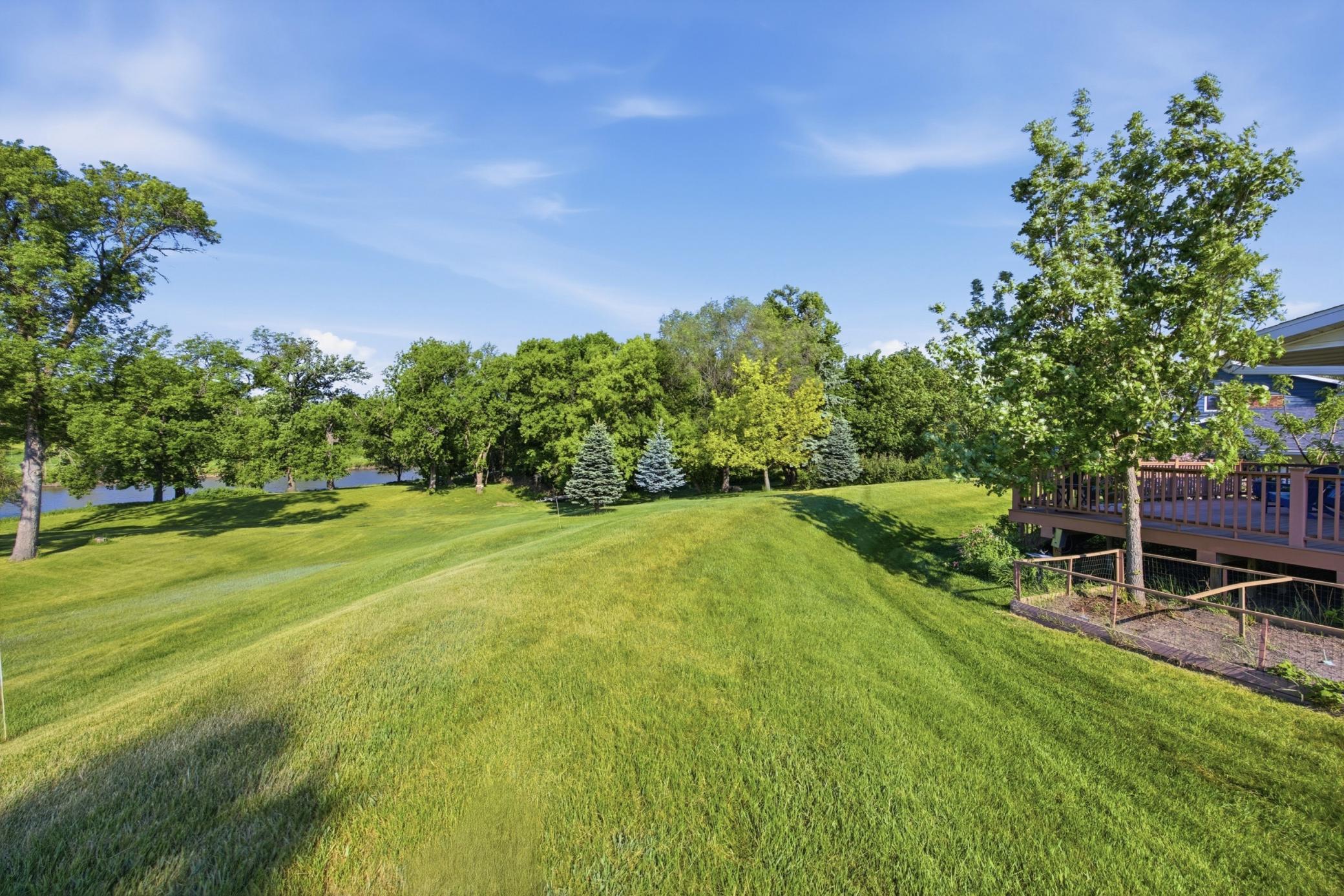 1323 S River Drive Property Photo 47