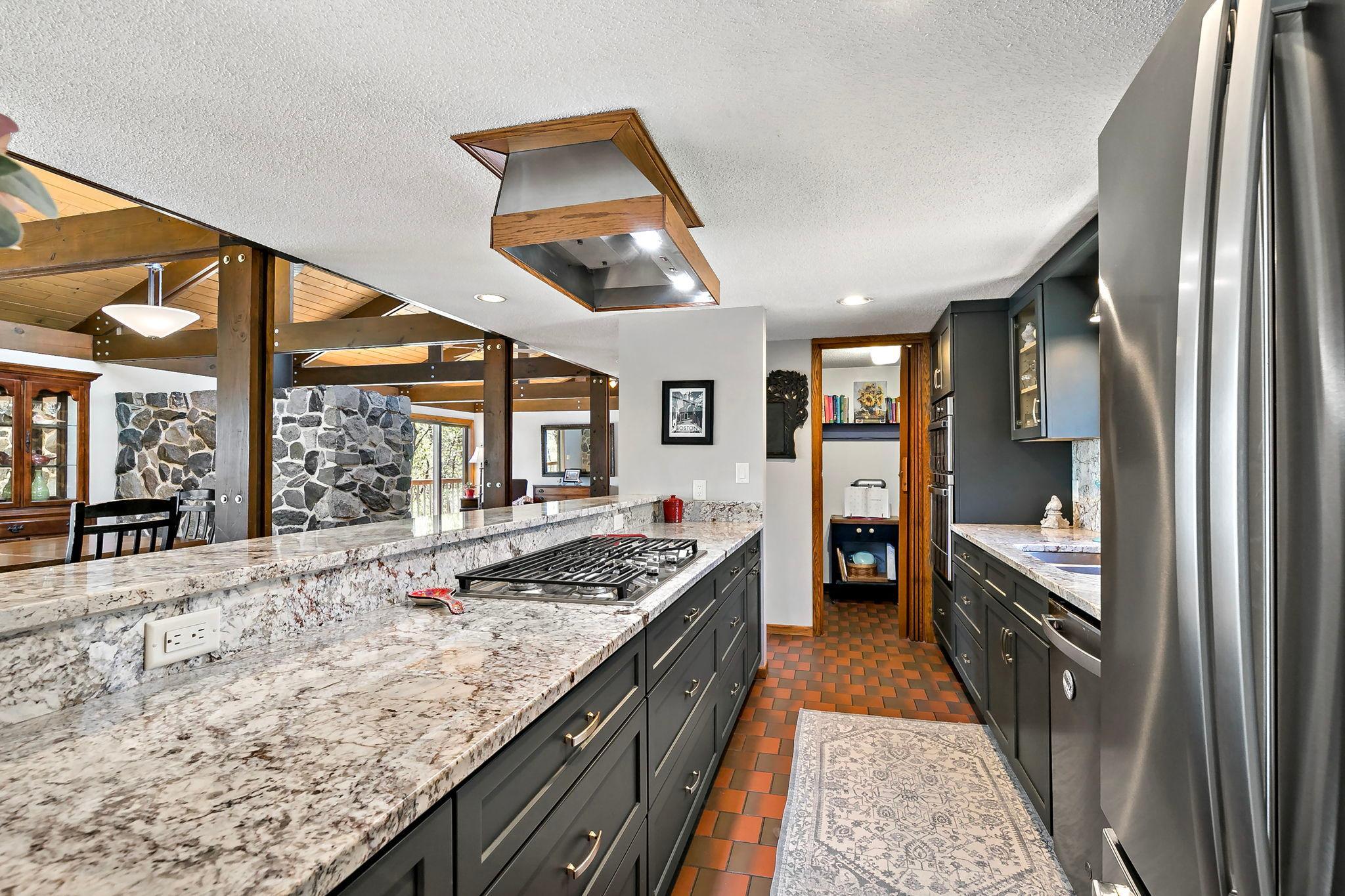 7481 Long Lake Road Property Photo 11