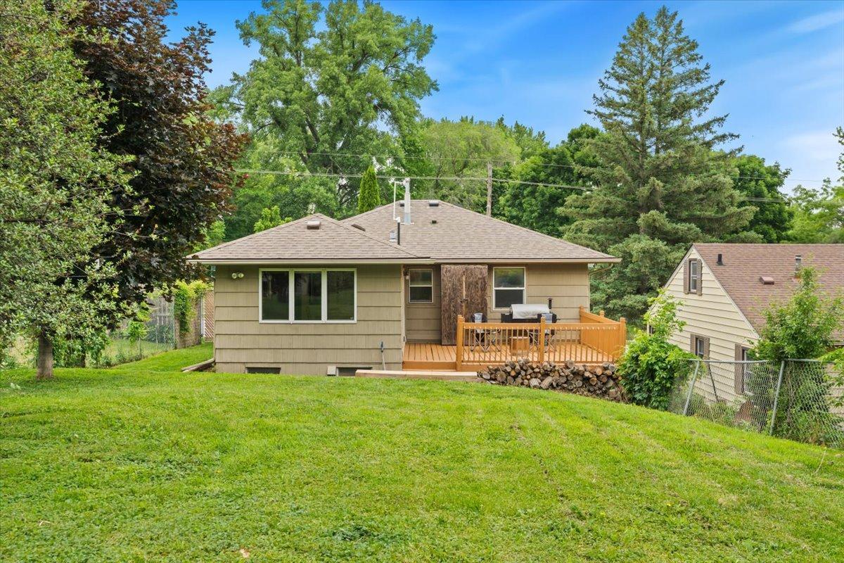549 E Rose Street Property Photo 1