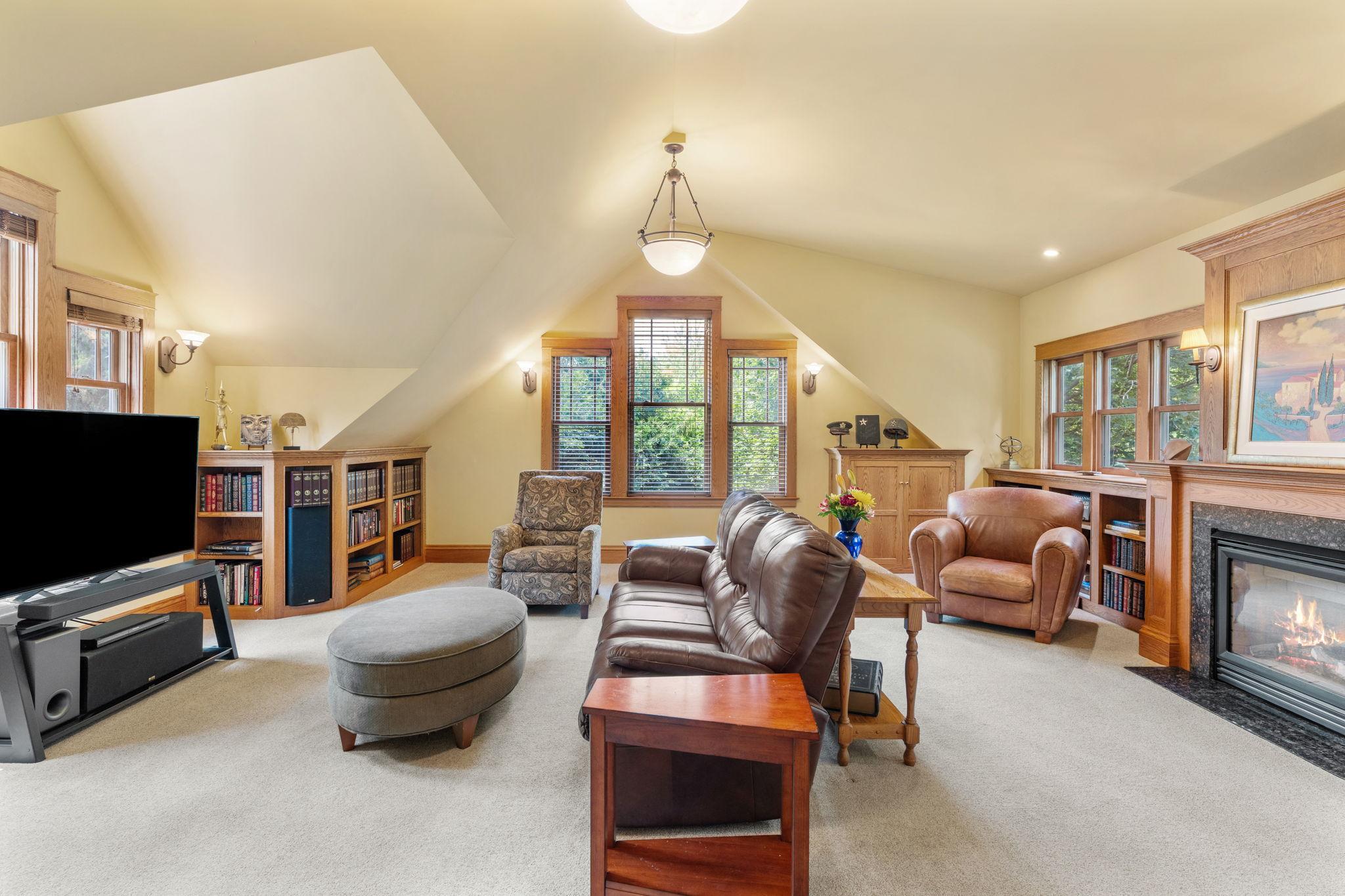 607 Ivy Falls Avenue Property Photo 36