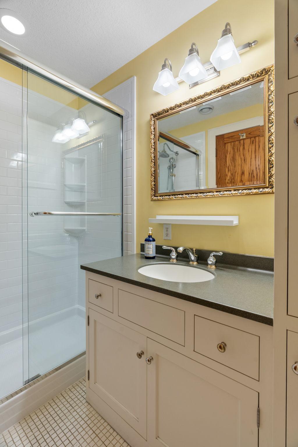 607 Ivy Falls Avenue Property Photo 49