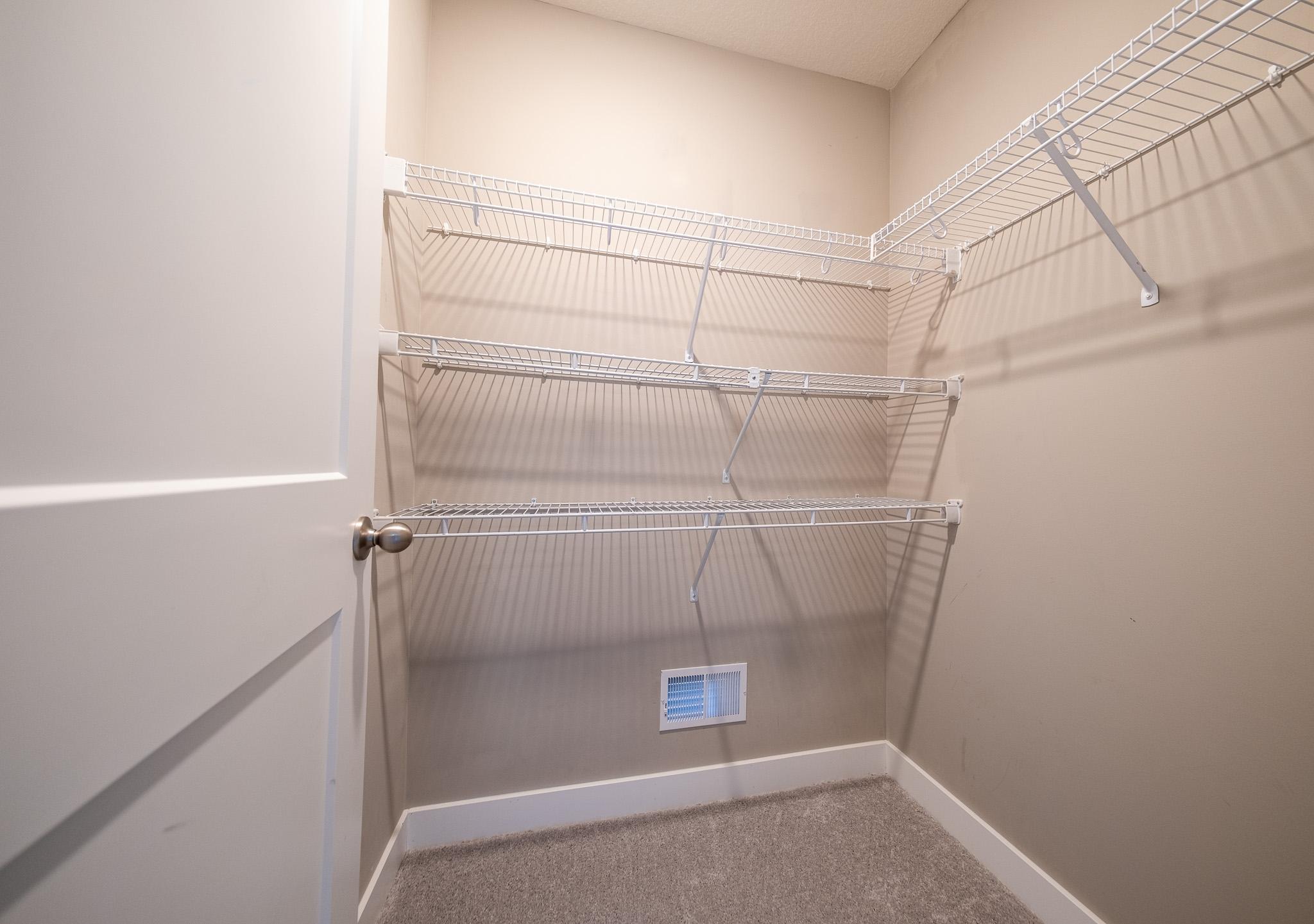 18335 Glassner Way Property Photo 29