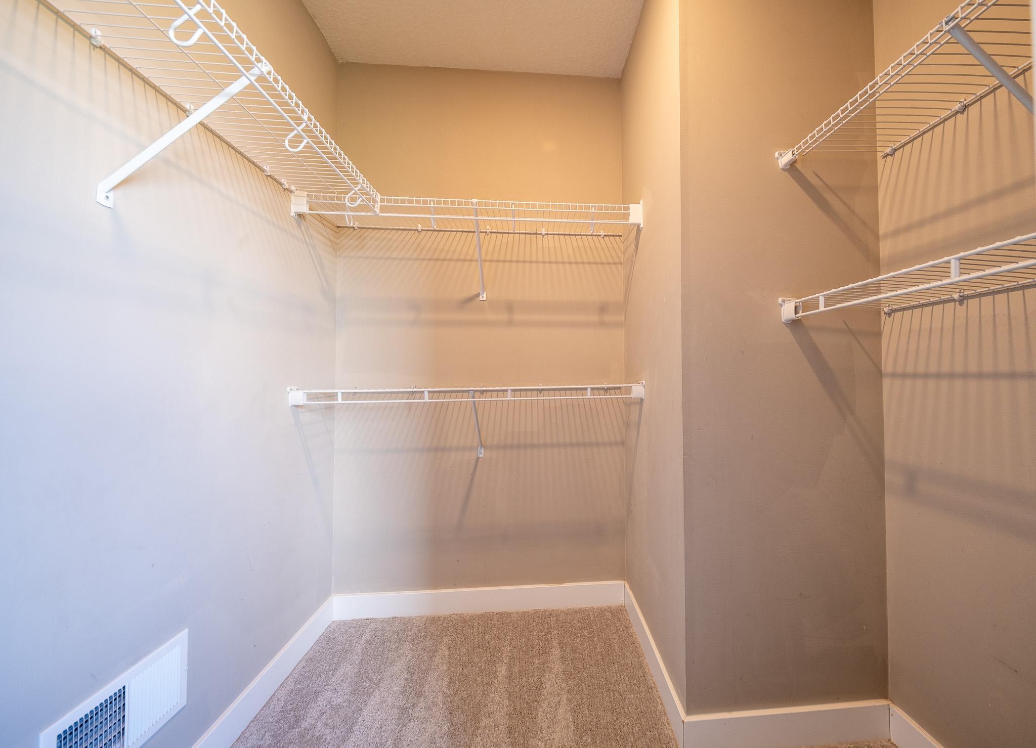 18335 Glassner Way Property Photo 35
