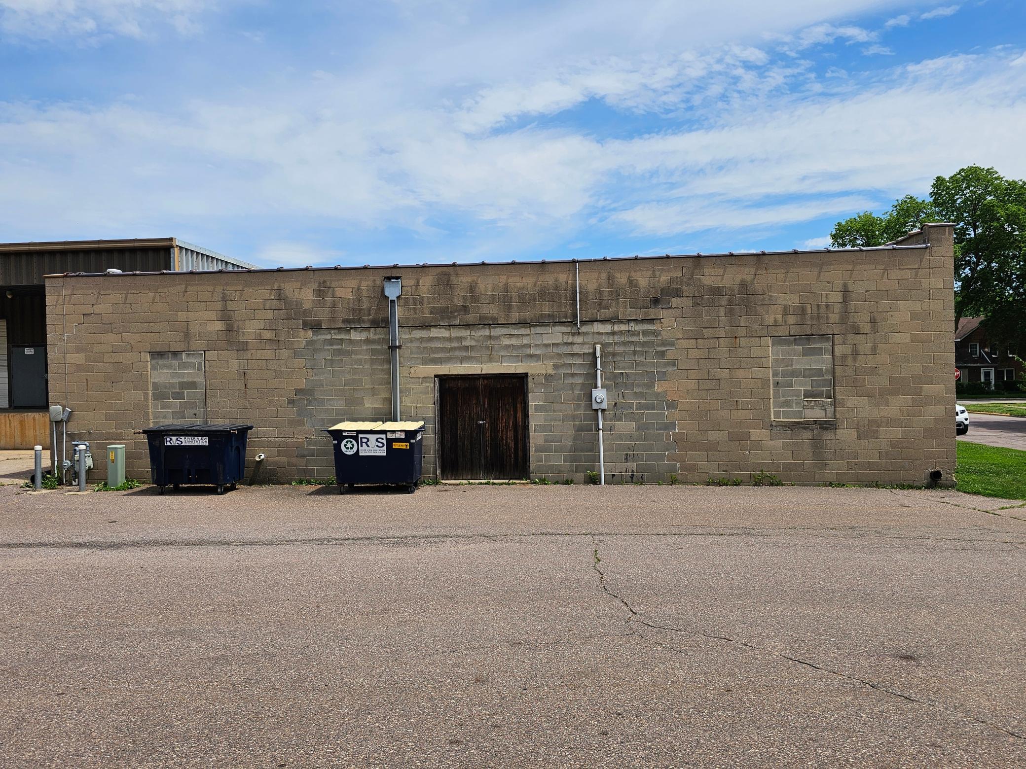 140 S First Avenue Property Photo 28