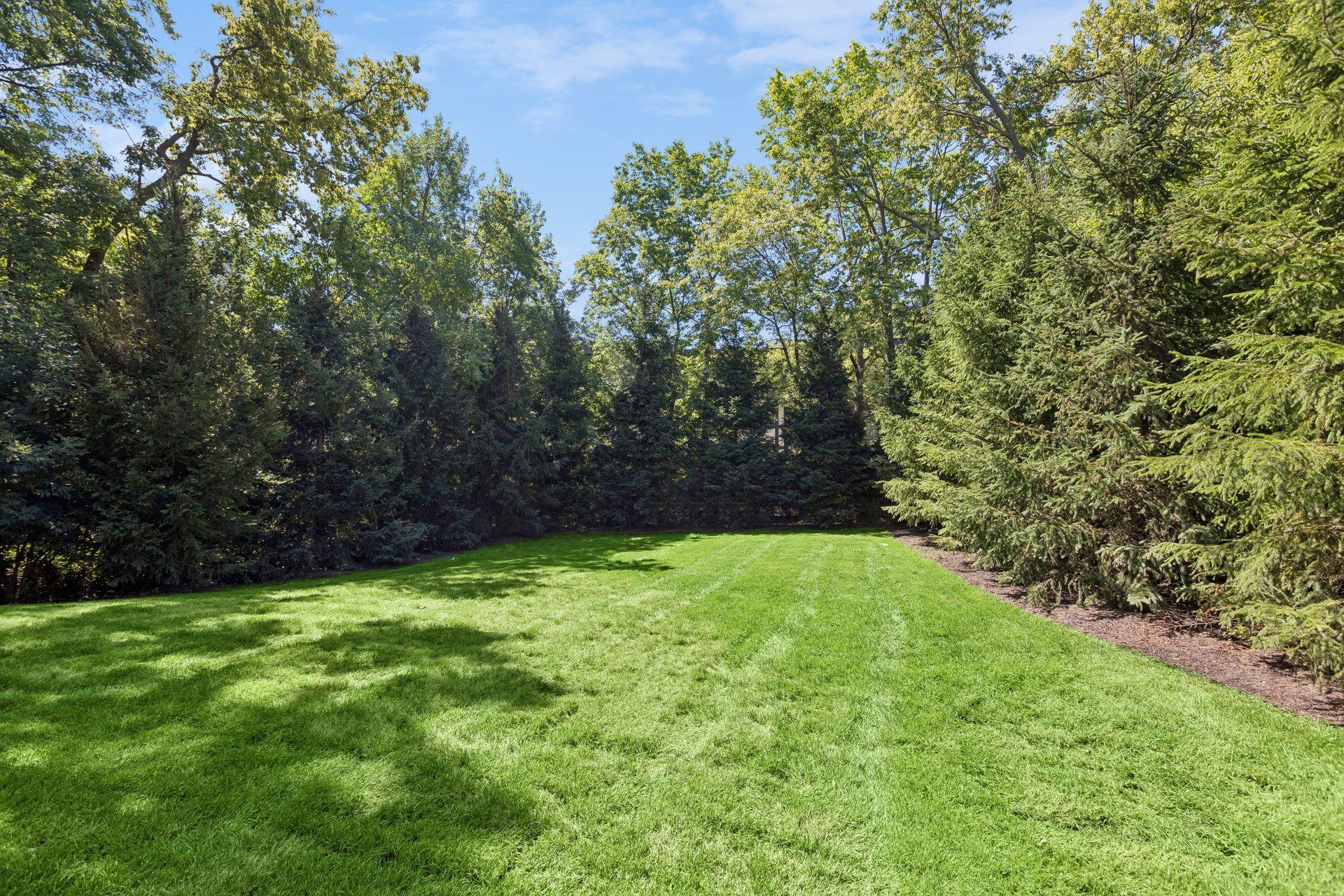 270 Wayzata Boulevard E Property Photo 3