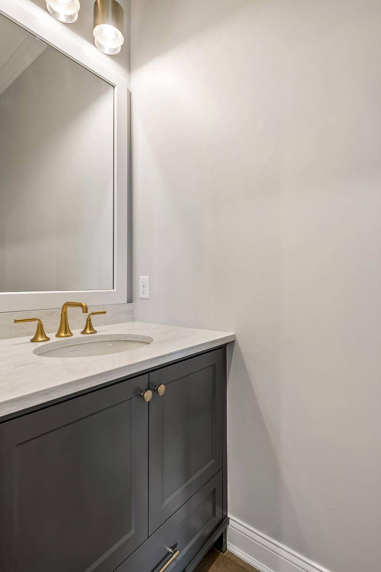 270 Wayzata Boulevard E Property Photo 31