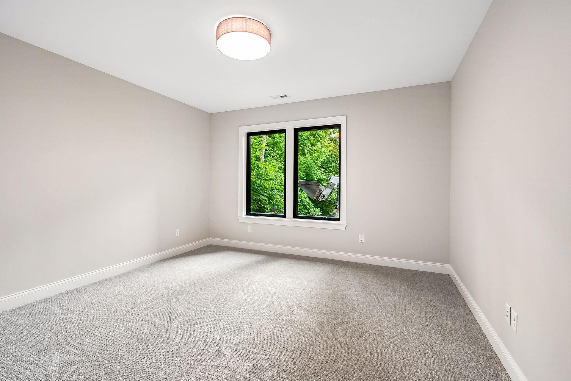 270 Wayzata Boulevard E Property Photo 39