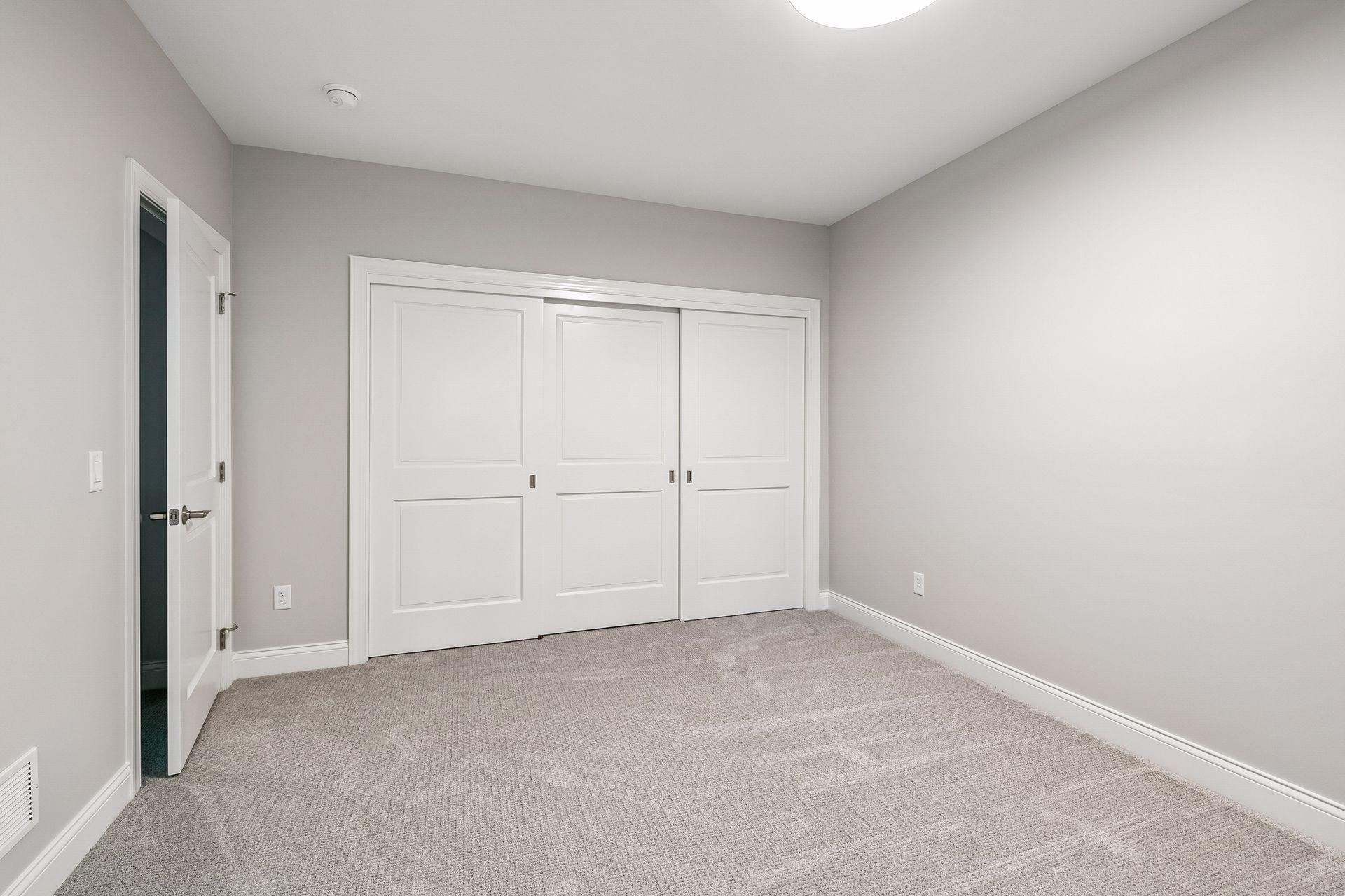 270 Wayzata Boulevard E Property Photo 42