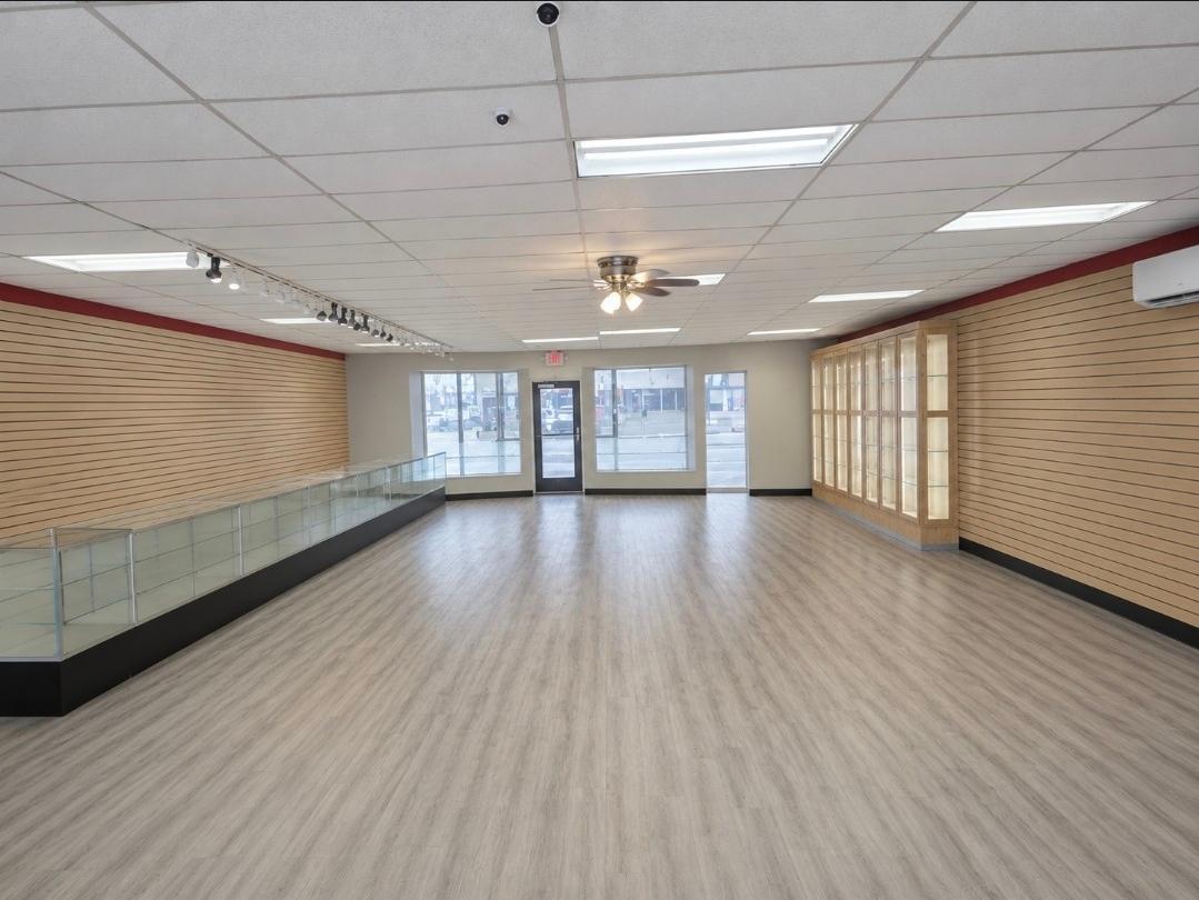 403 Broadway Street Property Photo 2