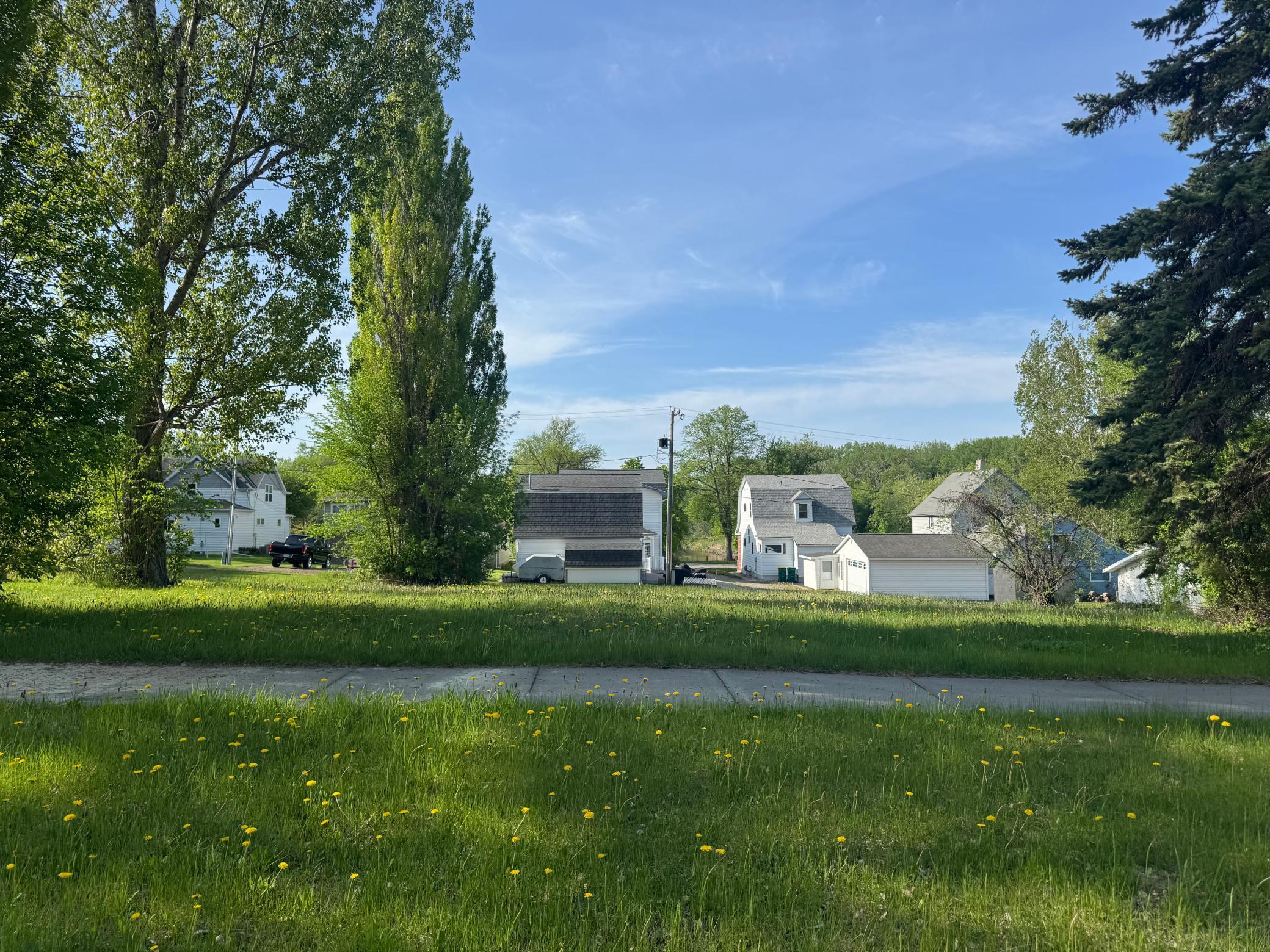 520 Summit Avenue Property Photo 1