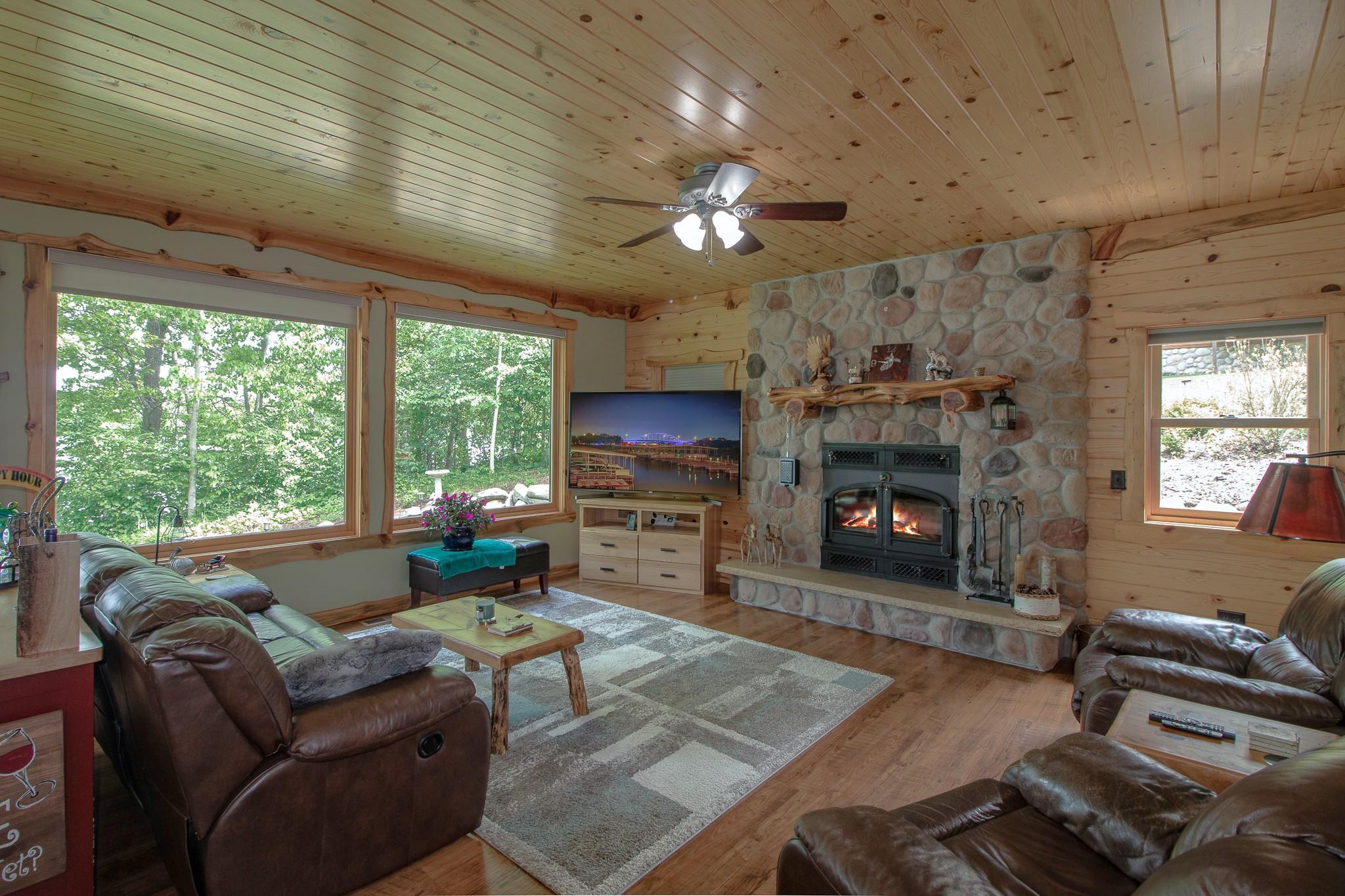40560 S Bay Drive Property Photo 6