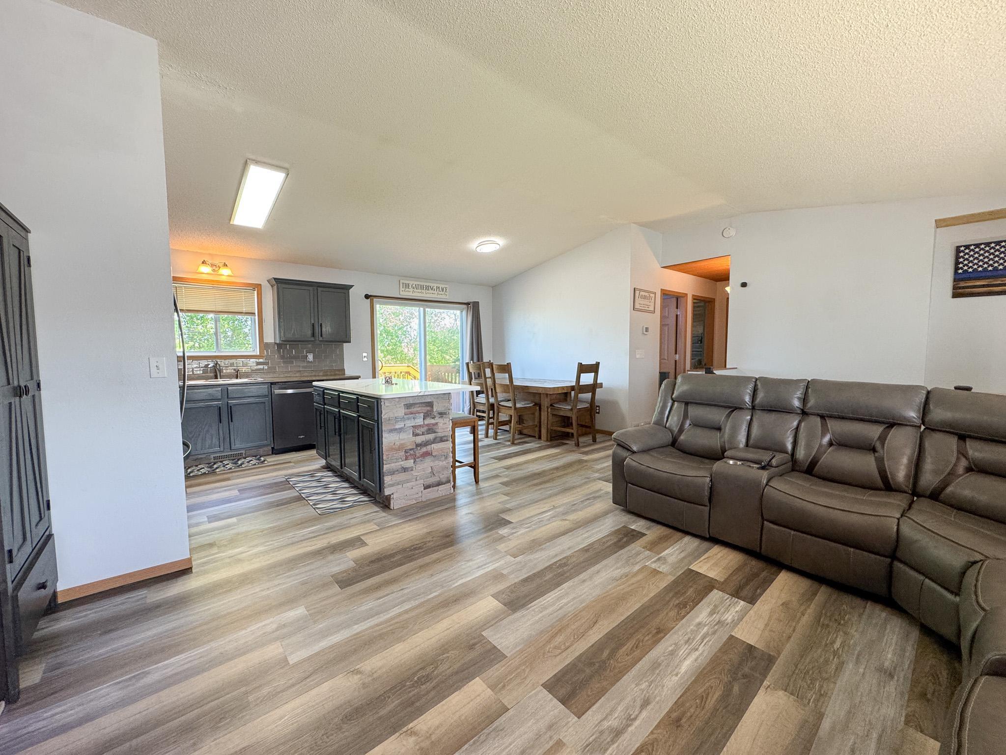 311 Cardinal Place Property Photo 7