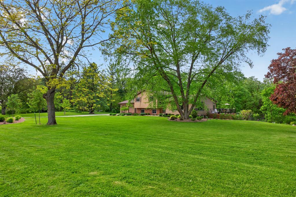 5633 Saint Mary Drive Nw Property Photo 3