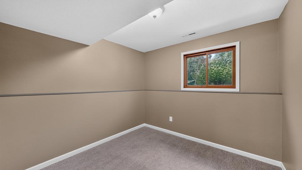 5633 Saint Mary Drive Nw Property Photo 40