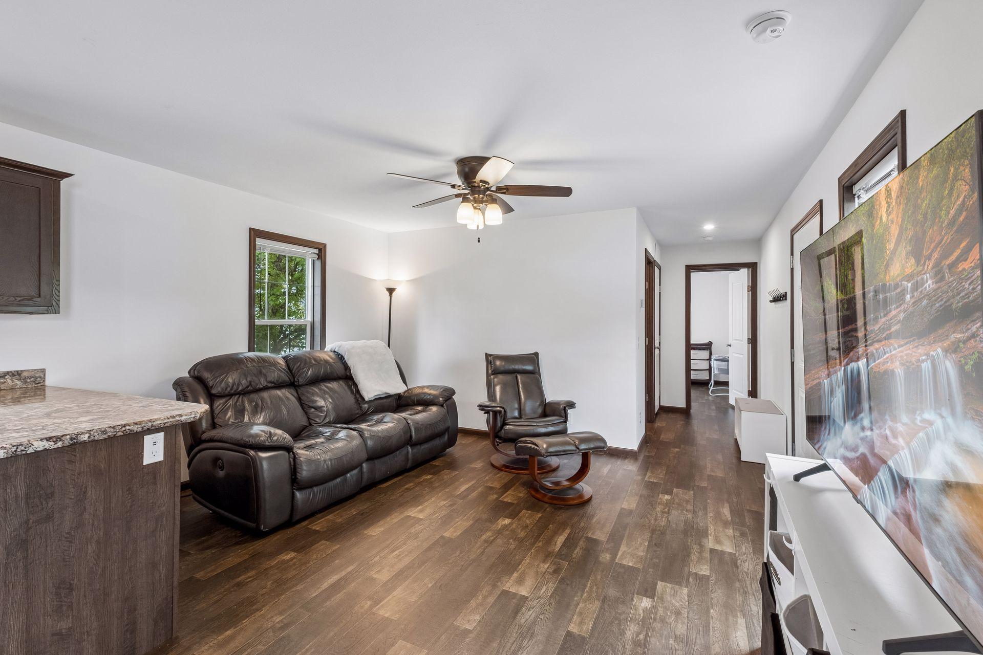 1291 Piper Drive W Property Photo 3