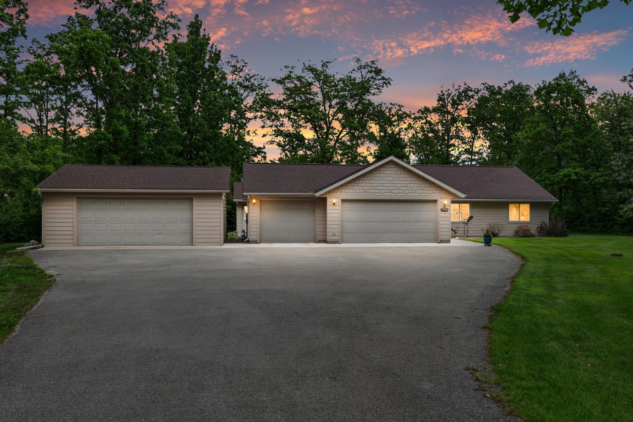 33783 Dancing Bear Drive Property Photo 1