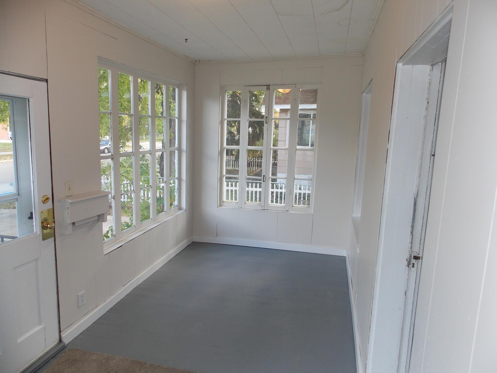 523 8th Avenue N Property Photo 10