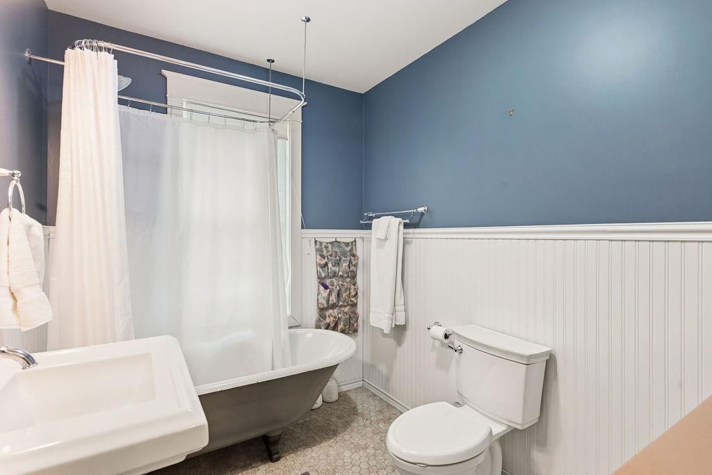 156 Lakeshore Drive Property Photo 28