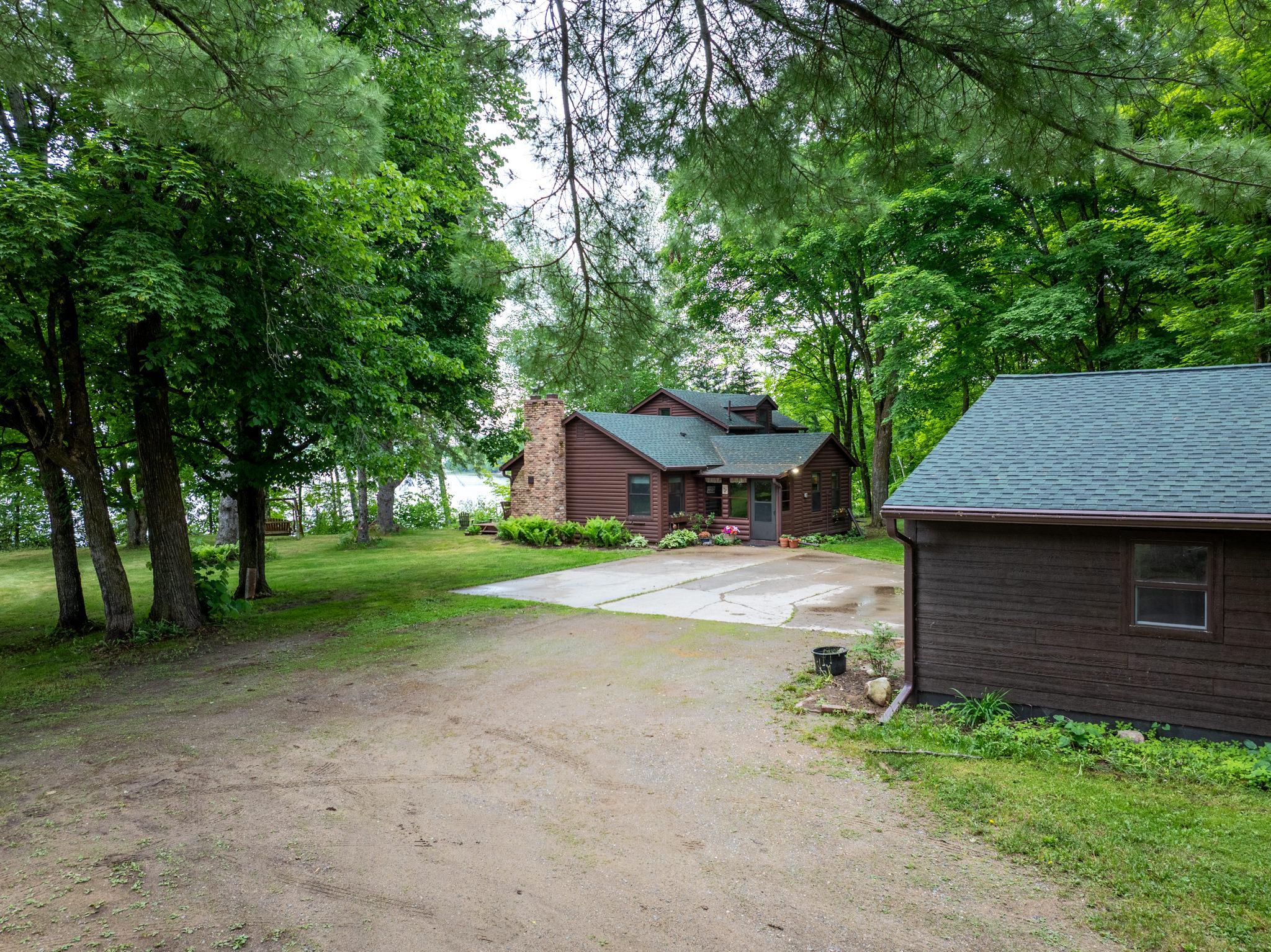 48316 Pillar Road Property Photo 2