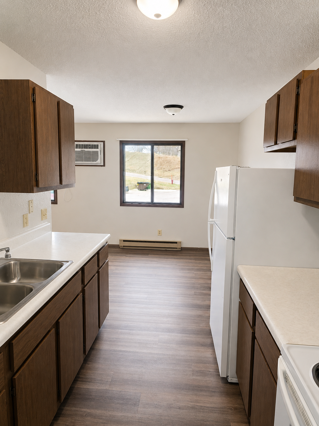 105 South Highway 15 Property Photo 4