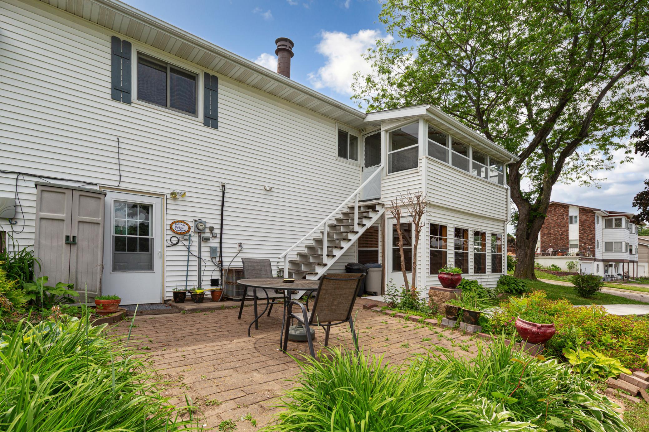 1114 N High Street Property Photo 2