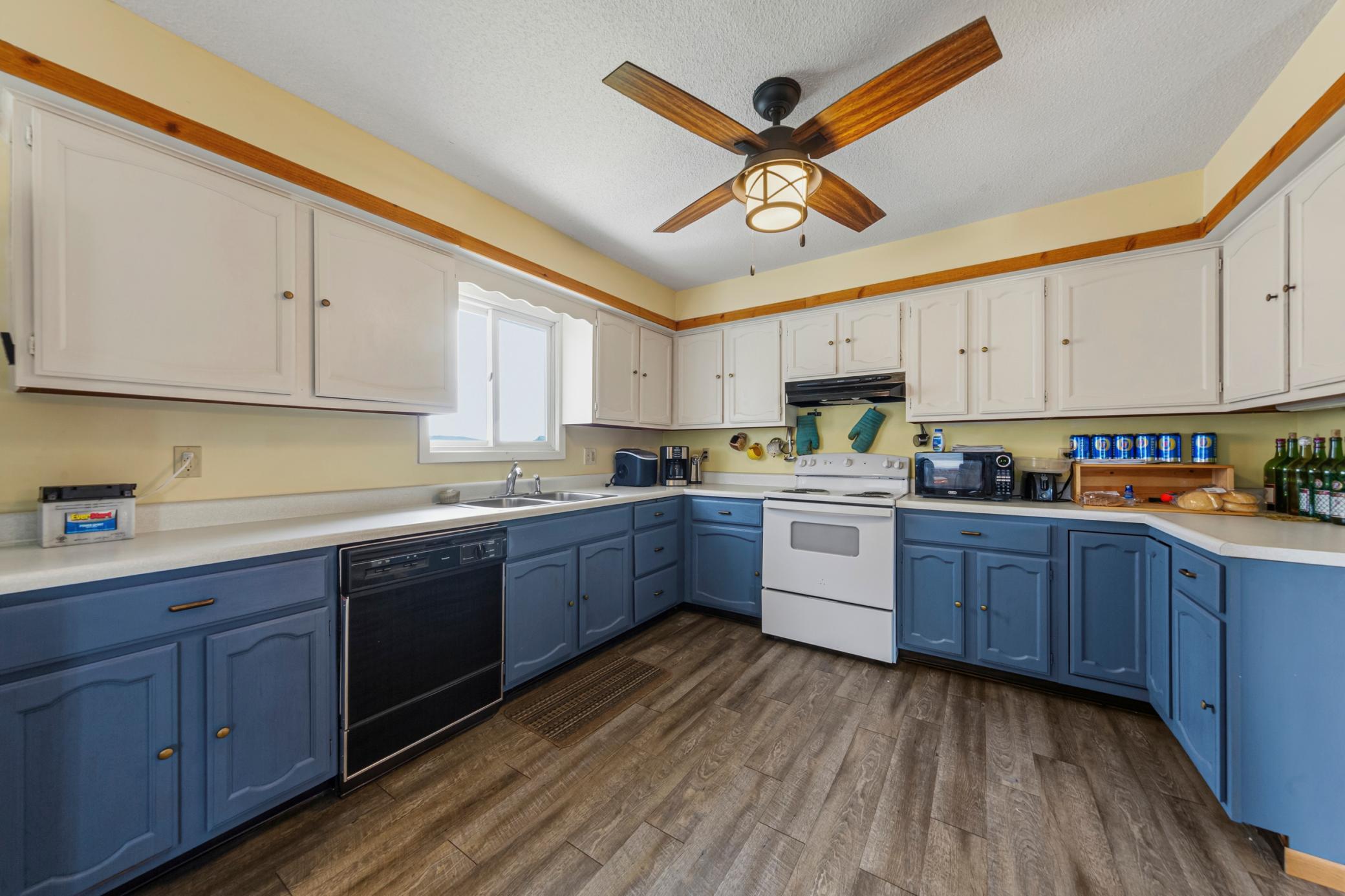 1114 N High Street Property Photo 3