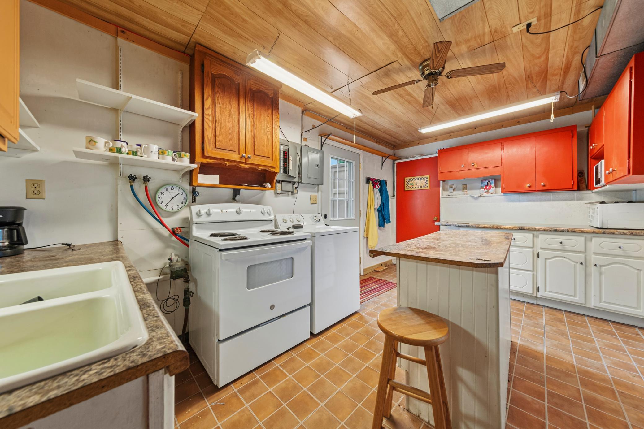 1114 N High Street Property Photo 28