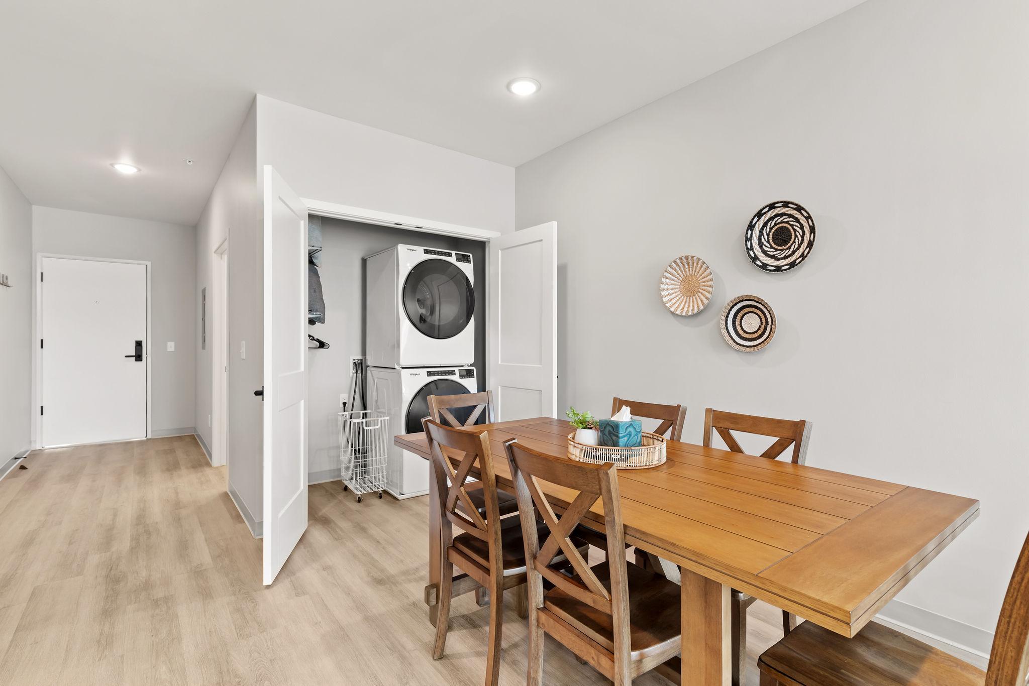 907 N Lakeshore Drive 204 Property Photo 13
