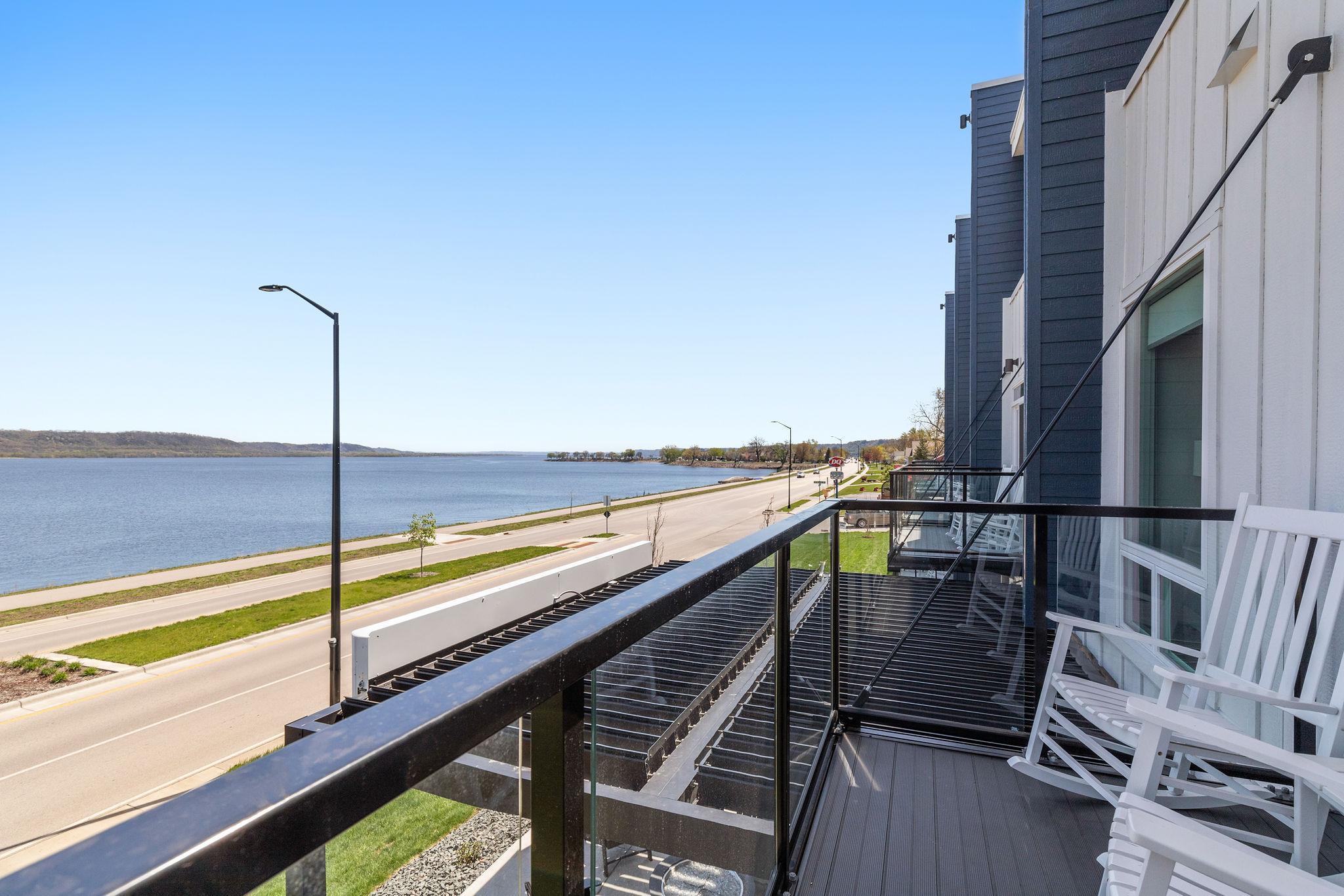 907 N Lakeshore Drive 204 Property Photo 14