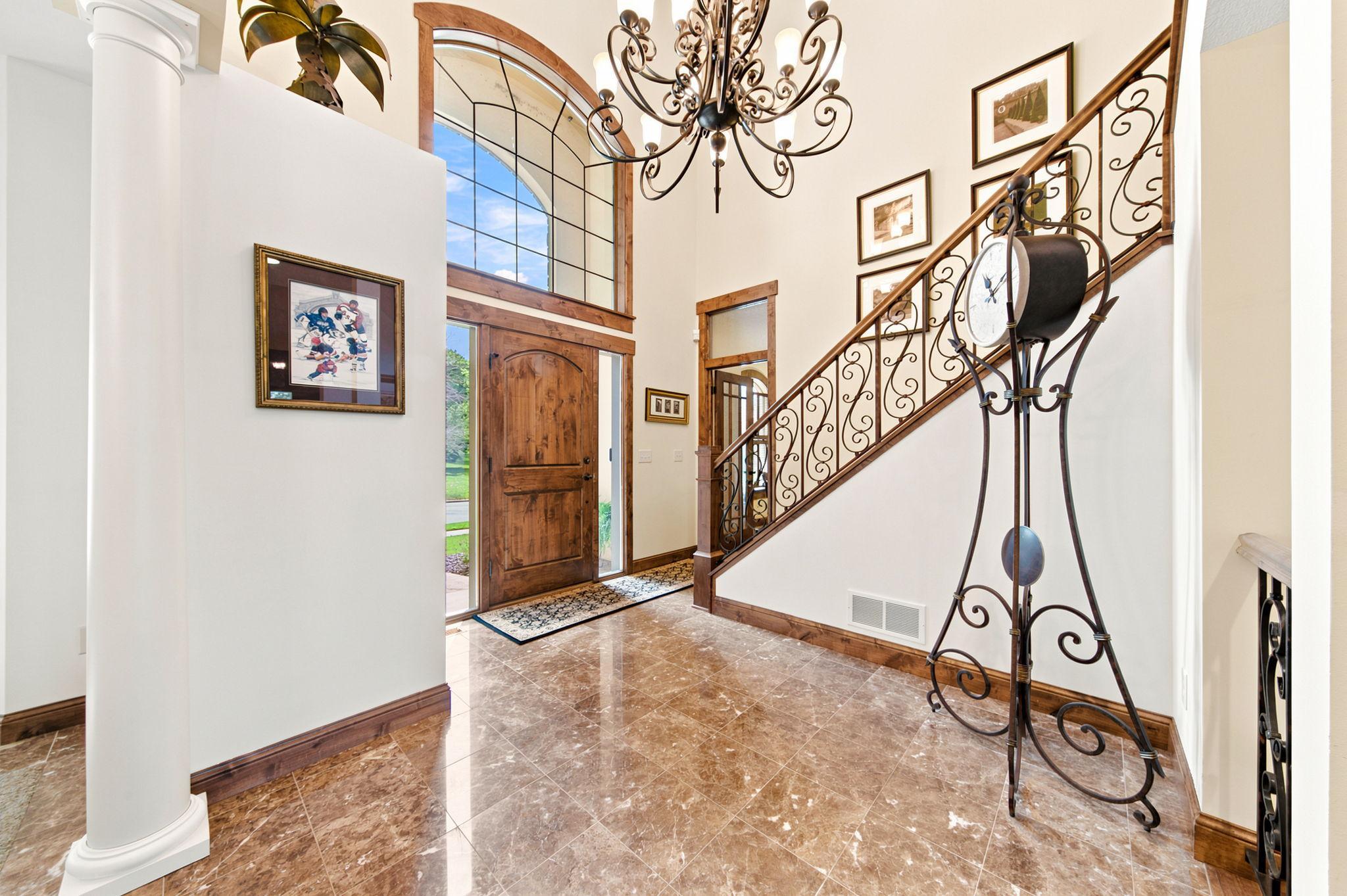 1008 Newhall Drive Property Photo 4