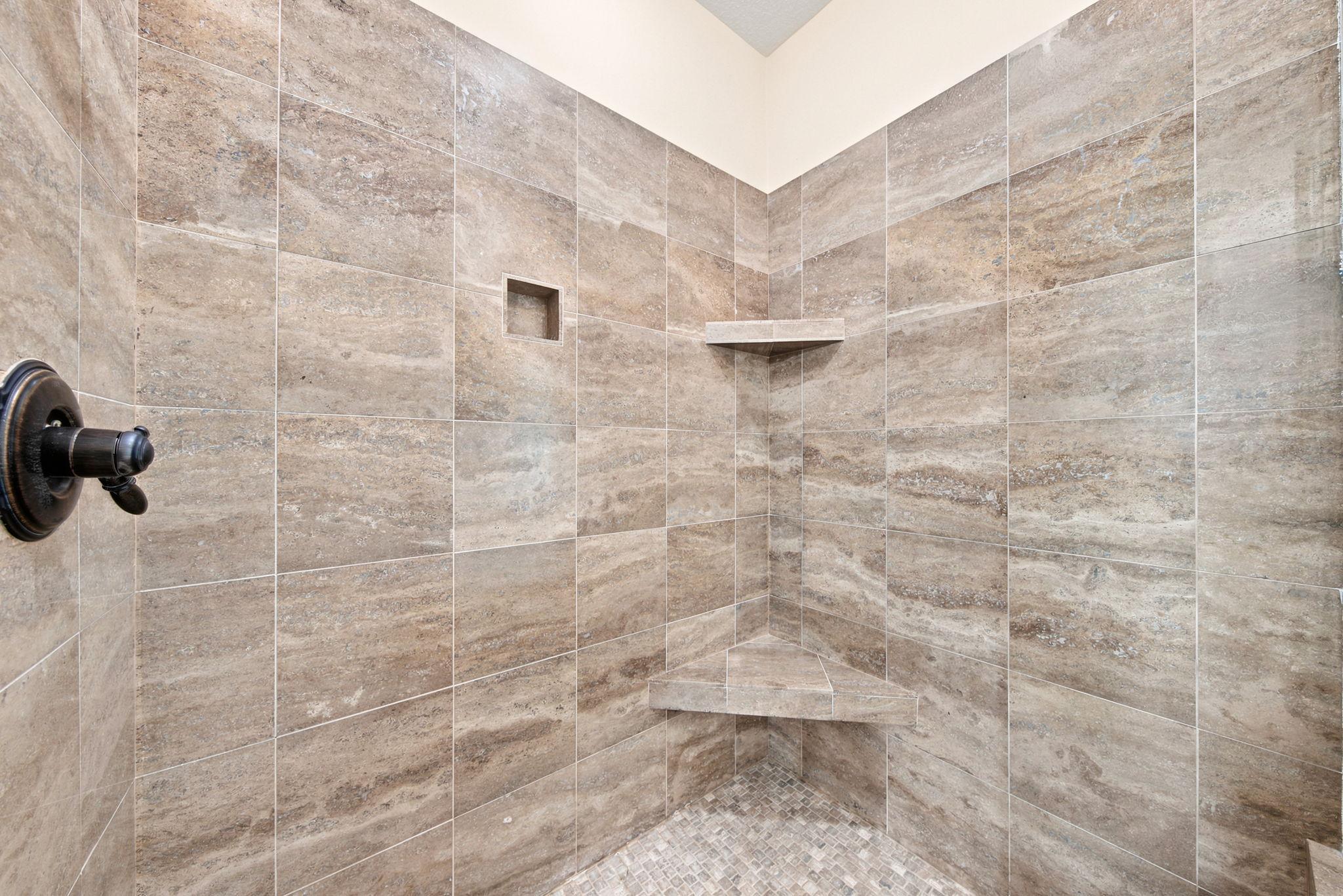 1008 Newhall Drive Property Photo 32