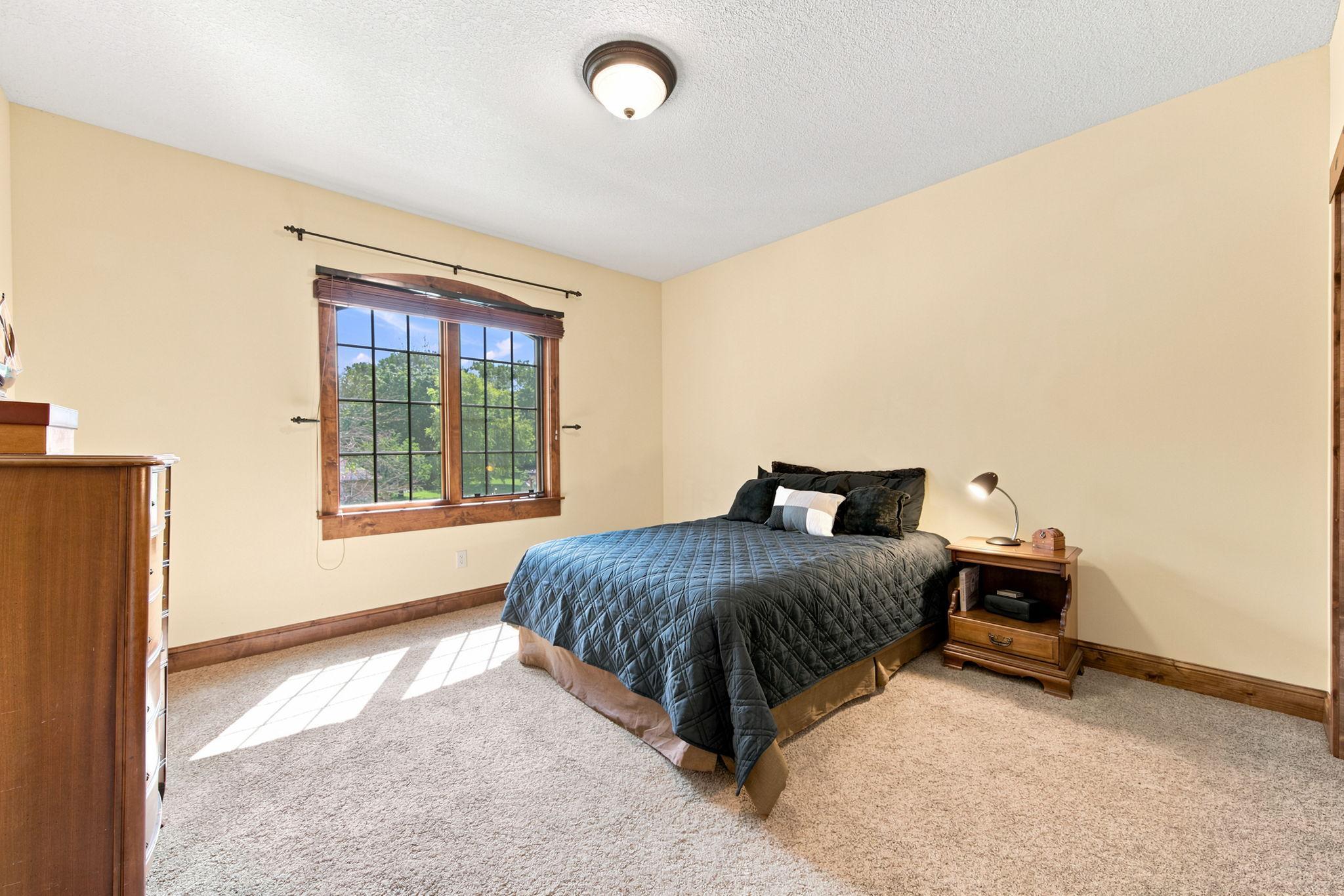 1008 Newhall Drive Property Photo 41