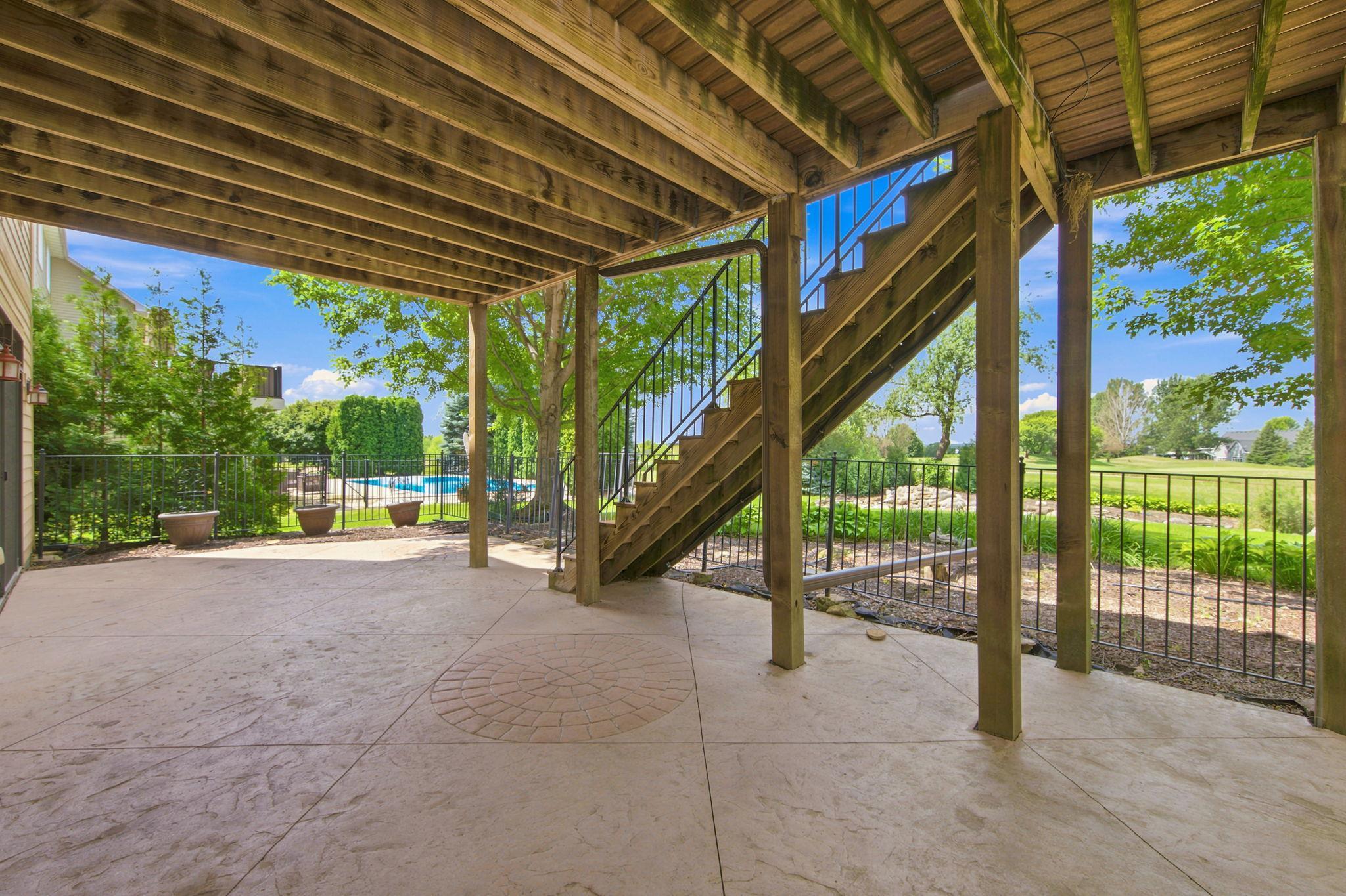 1008 Newhall Drive Property Photo 46