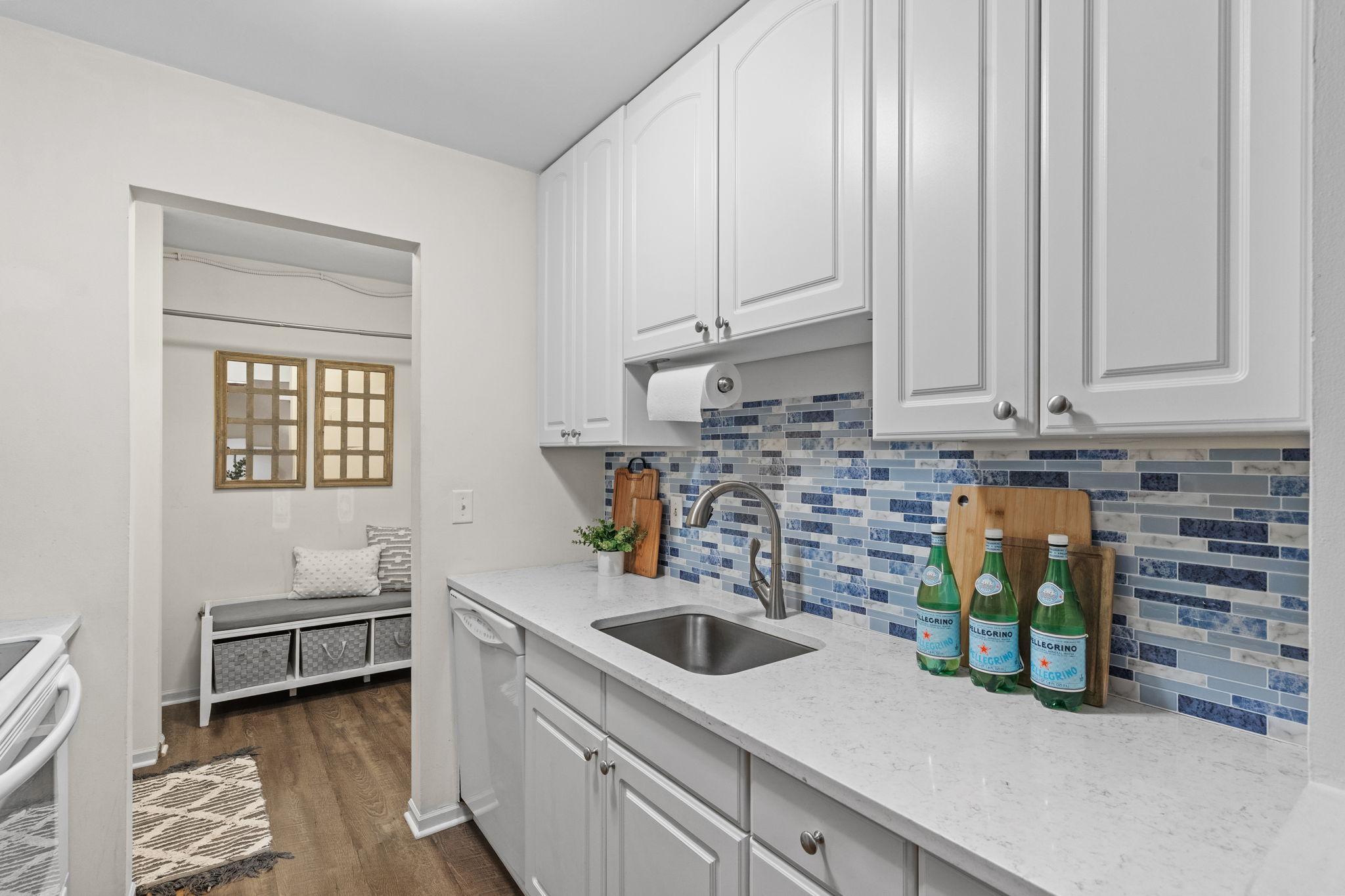 4407 Wilshire Boulevard 305 Property Photo 9