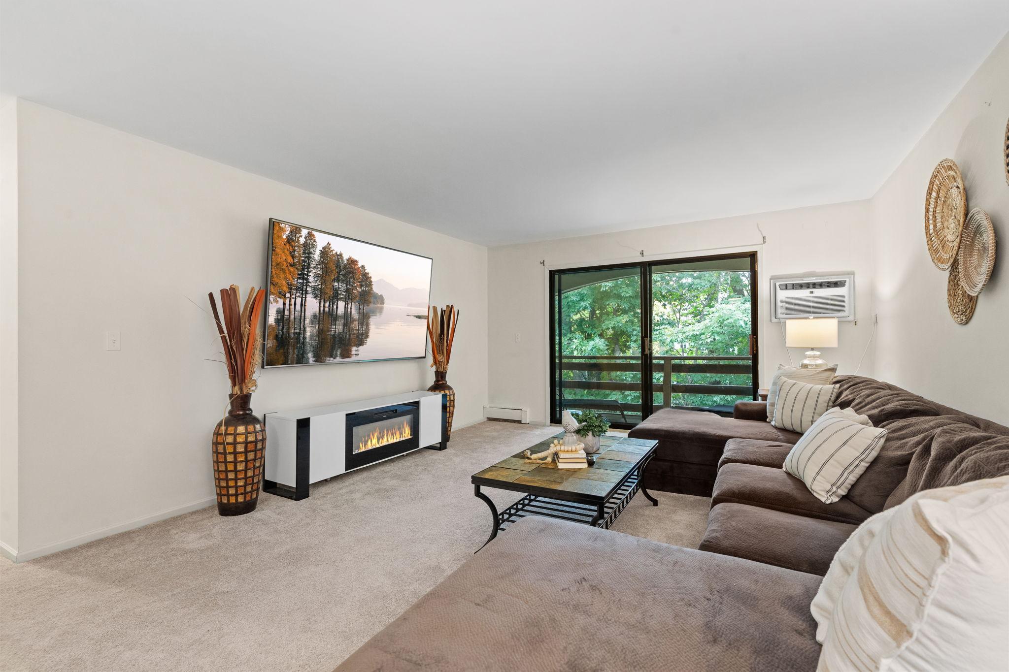 4407 Wilshire Boulevard 305 Property Photo 17