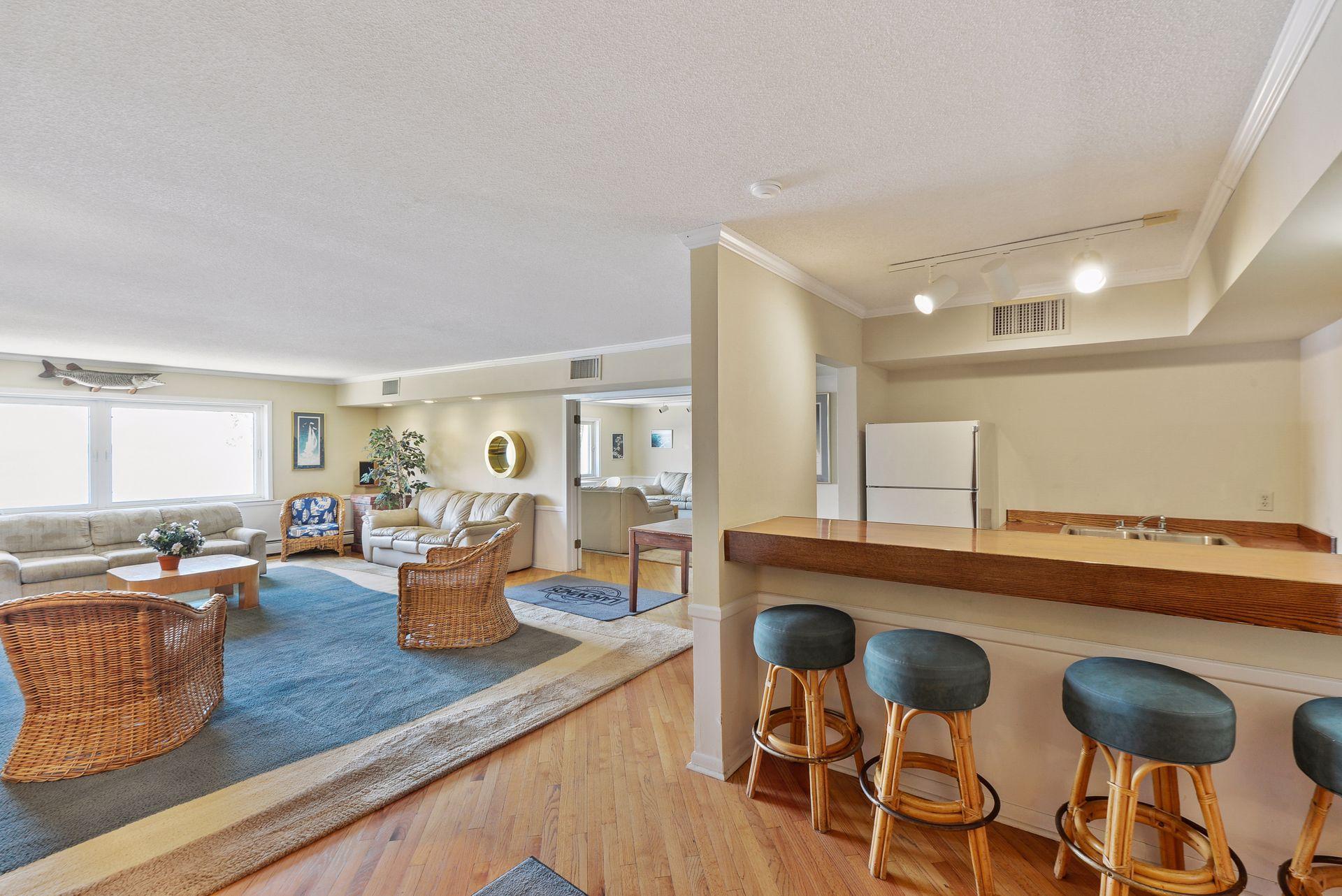 4407 Wilshire Boulevard 305 Property Photo 46
