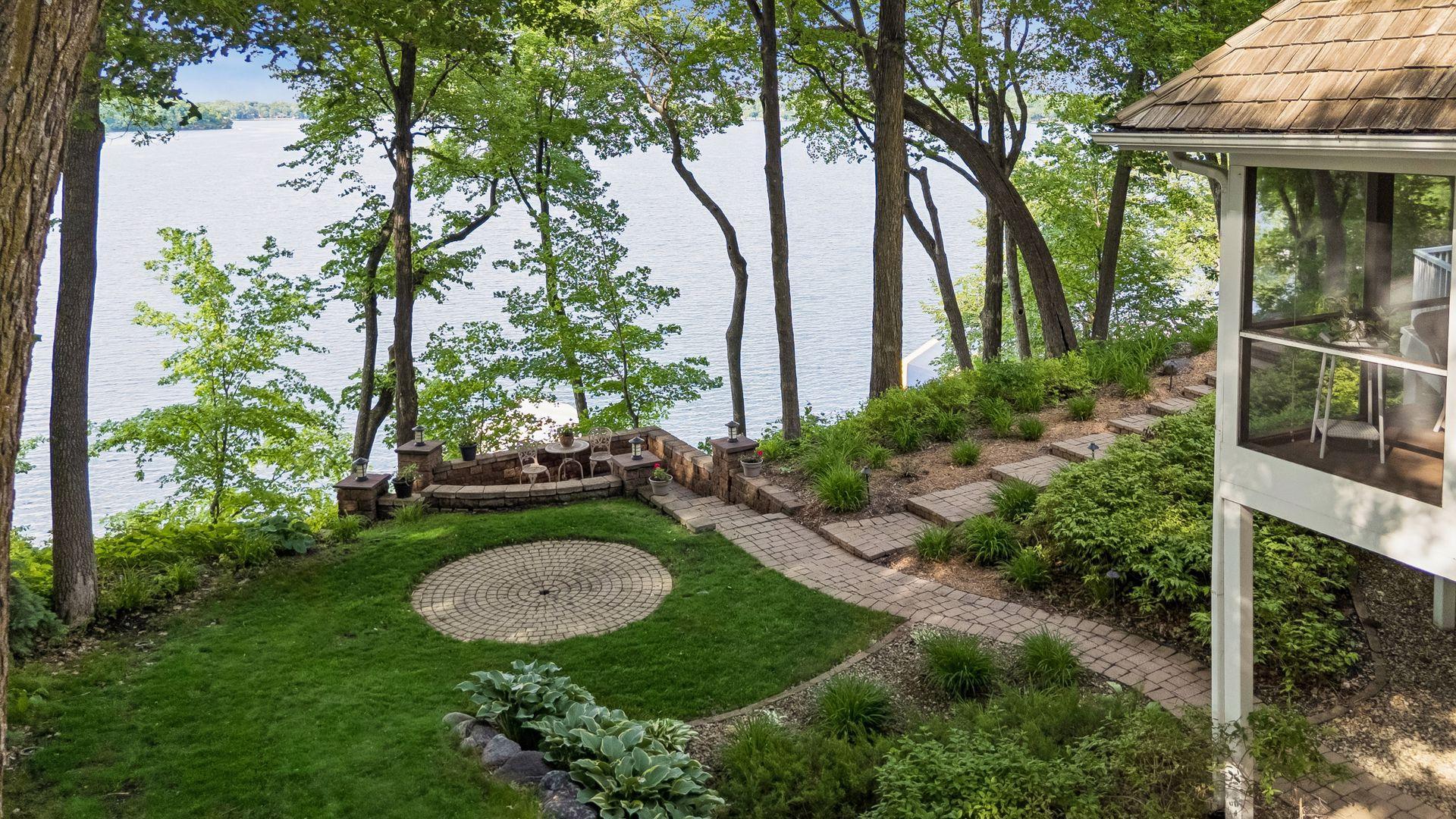 6306 Maple Ridge Property Photo 11